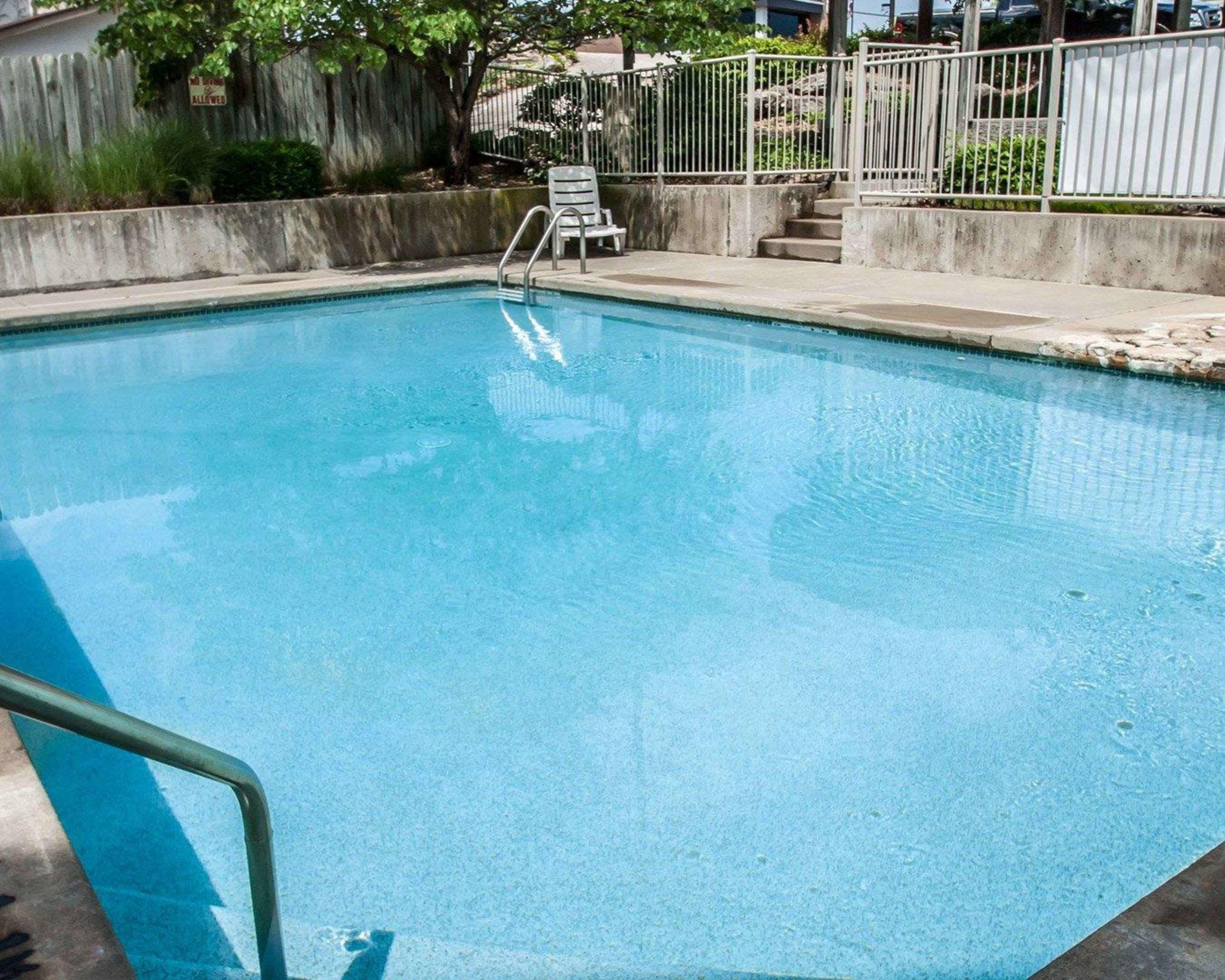Sleep Inn & Suites Lake of the Ozarks — photo 5