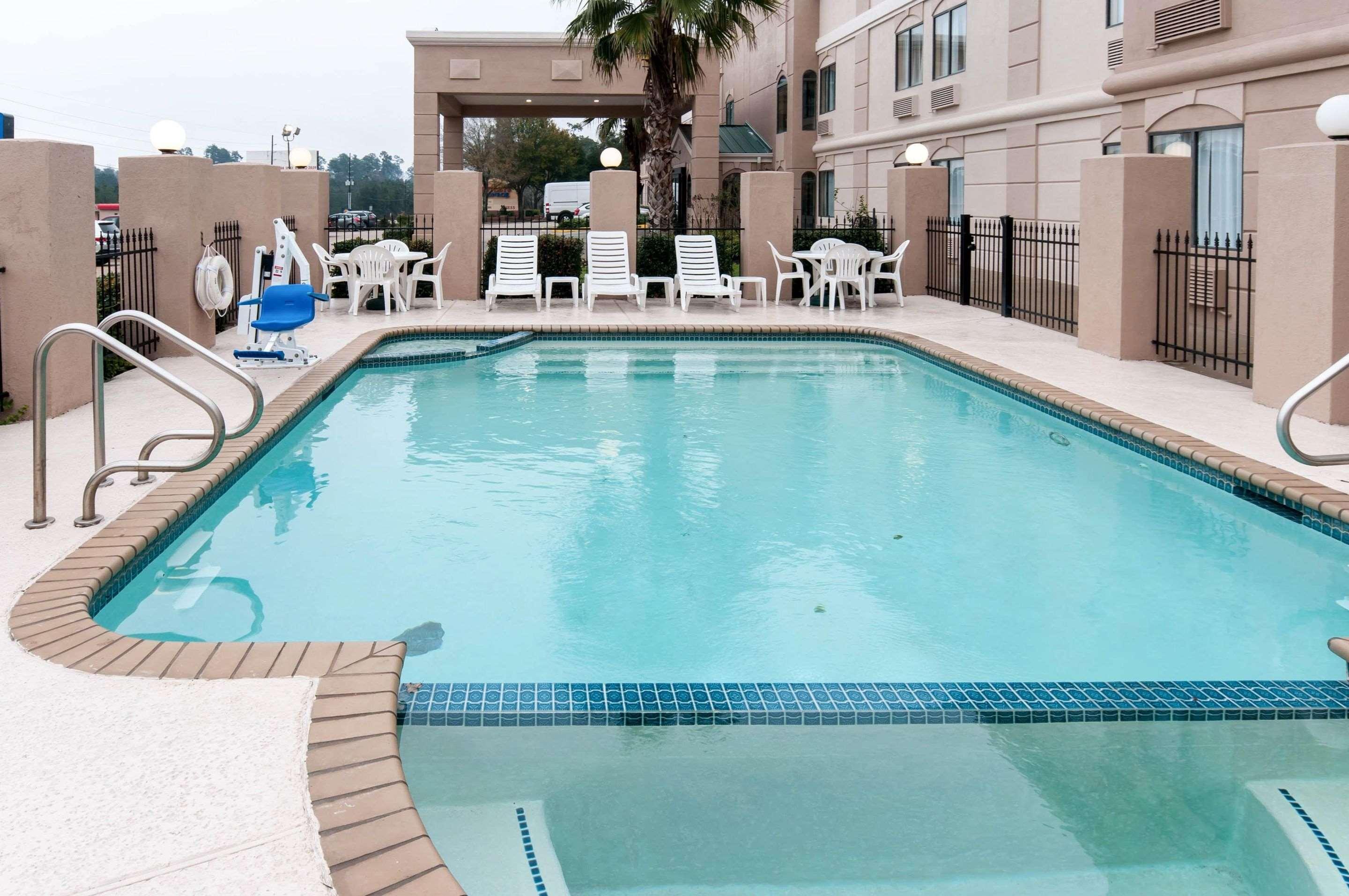 Comfort Inn Conroe — photo 5