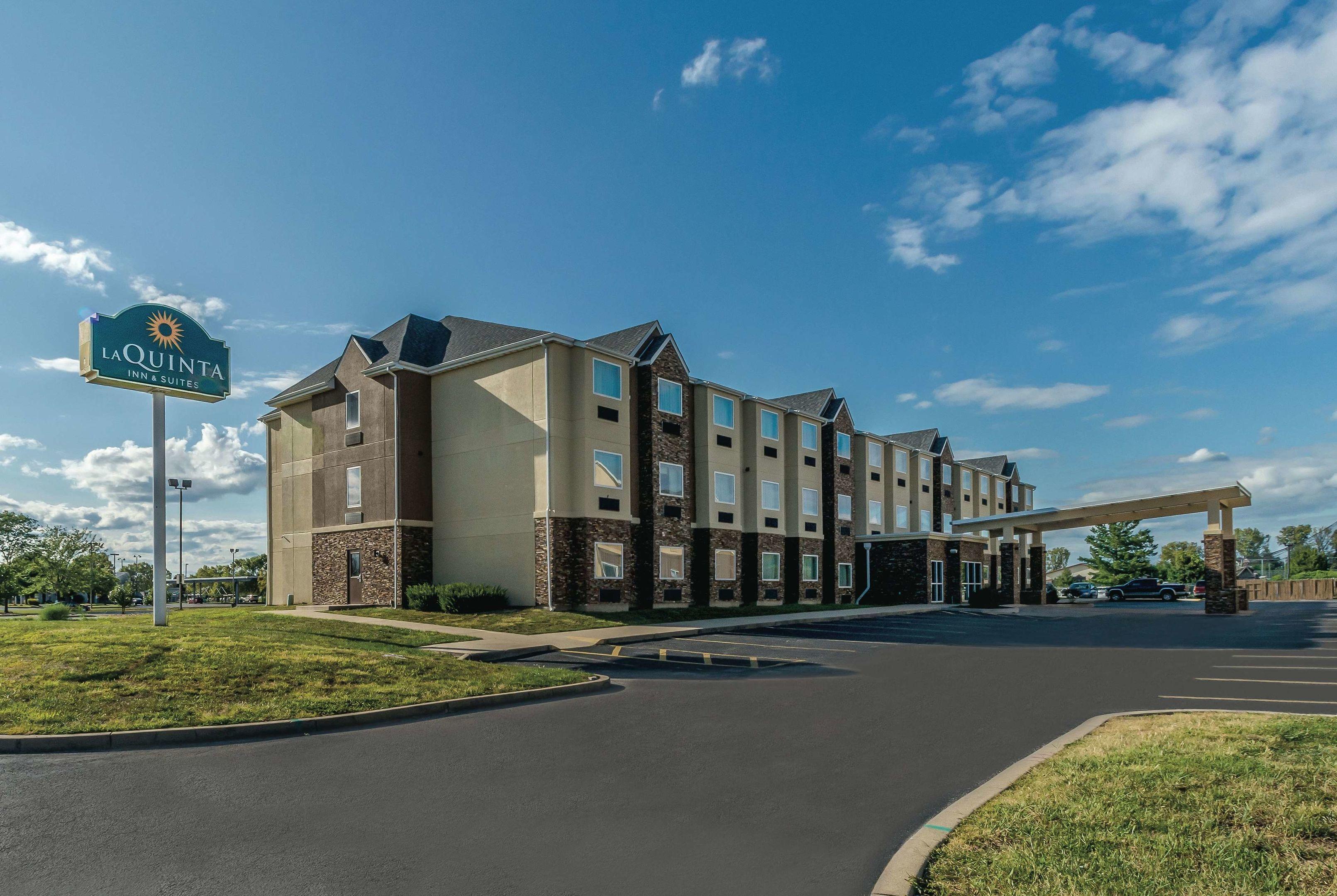 La Quinta Inn and Suites Collinsville — photo 5