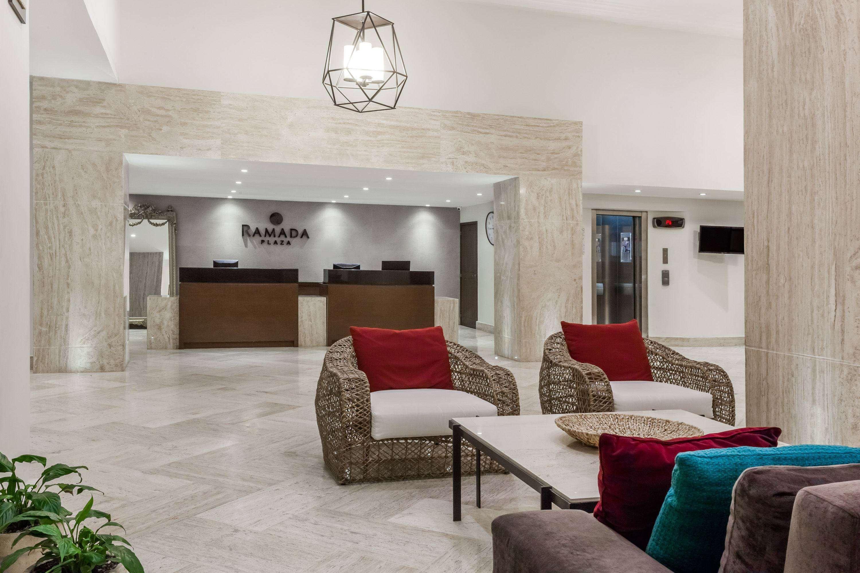 Ramada Plaza Leon — photo 4