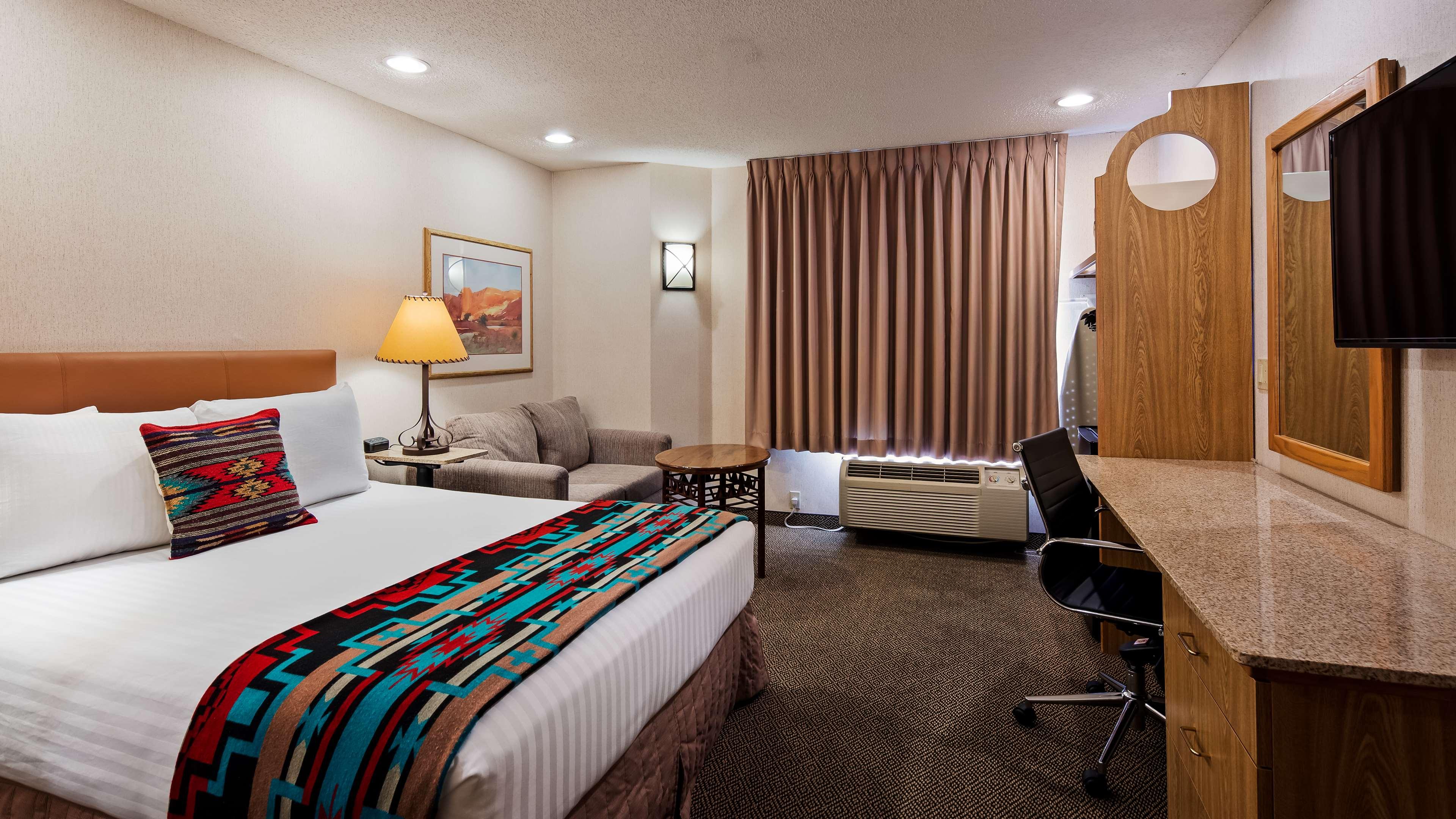 Inn at Santa Fe, SureStay Collection by Best Western — photo 5