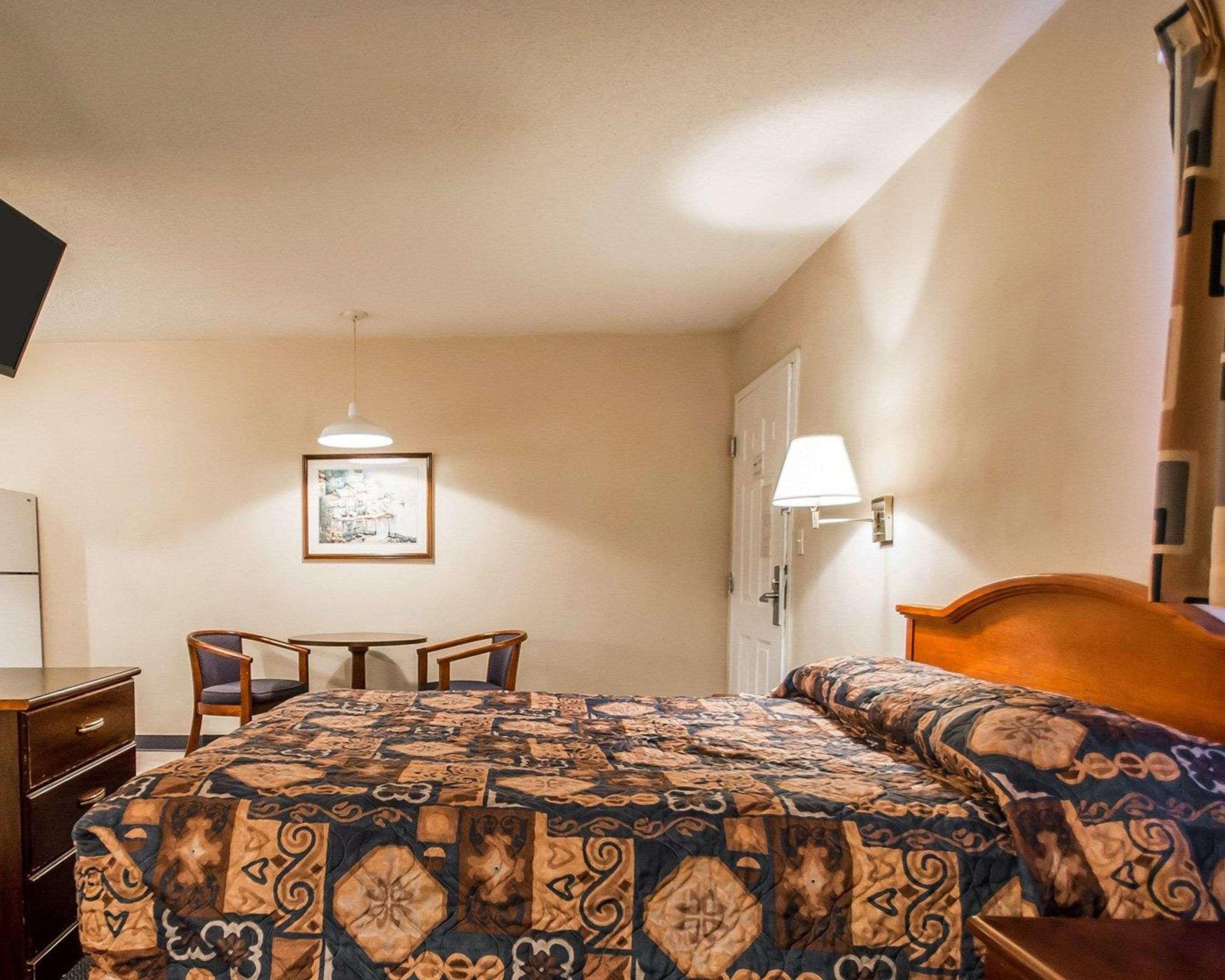 Suburban Extended Stay Hotel Airport — photo 4