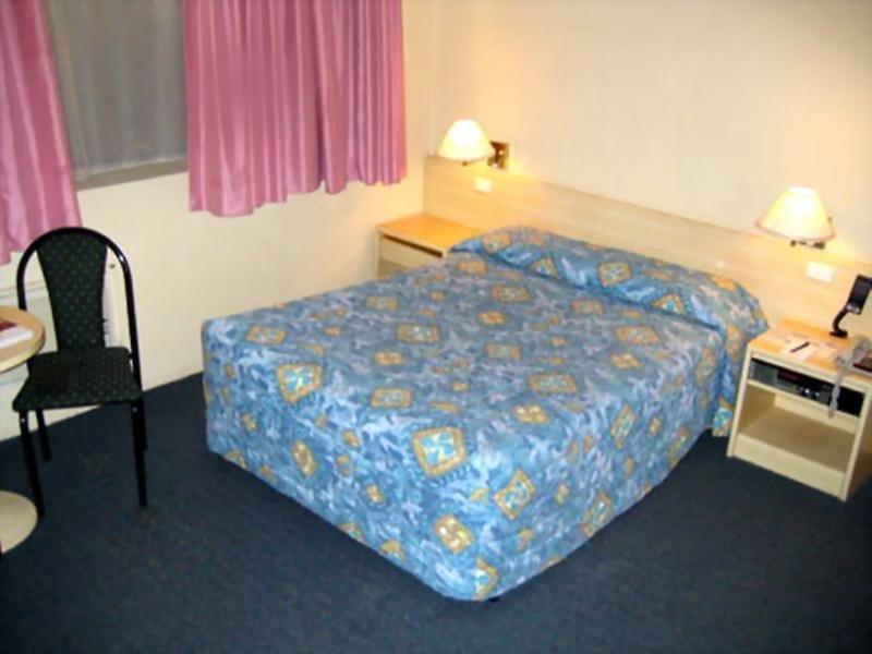DeVere Hotel — photo 3