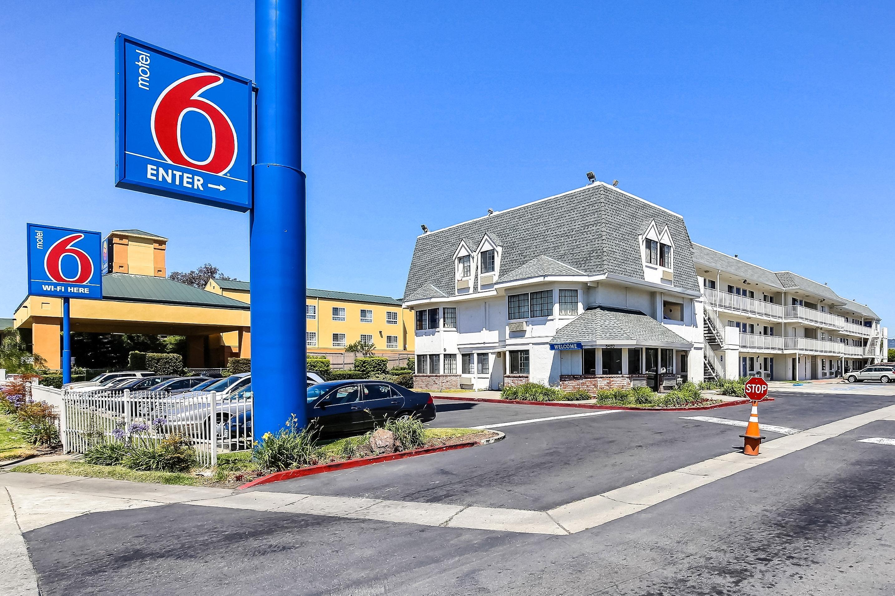 Motel 6 Oakland Airport — photo 5