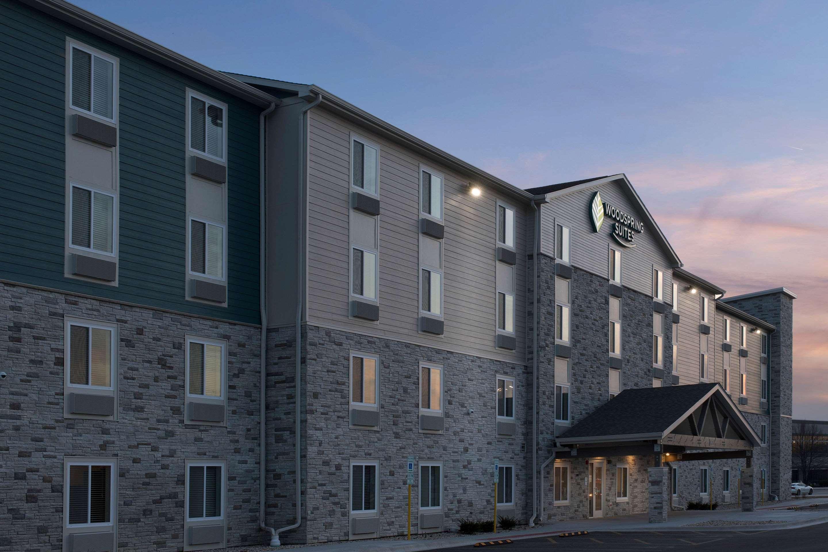 WoodSpring Suites Chicago Tinley Park — photo 4