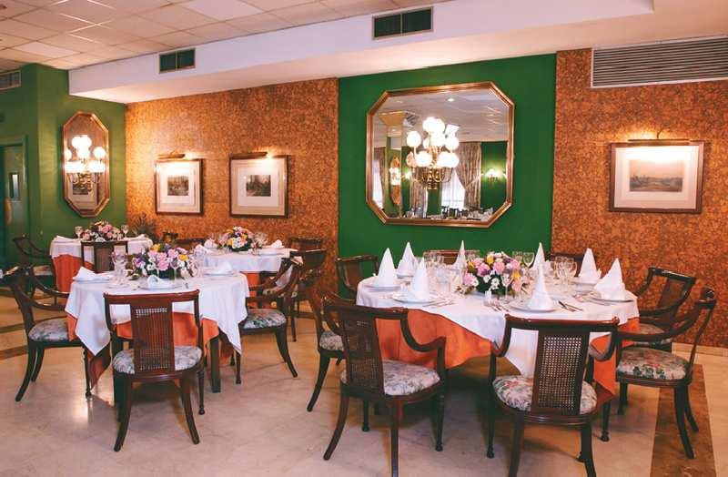 Hotel Reina Cristina — photo 4