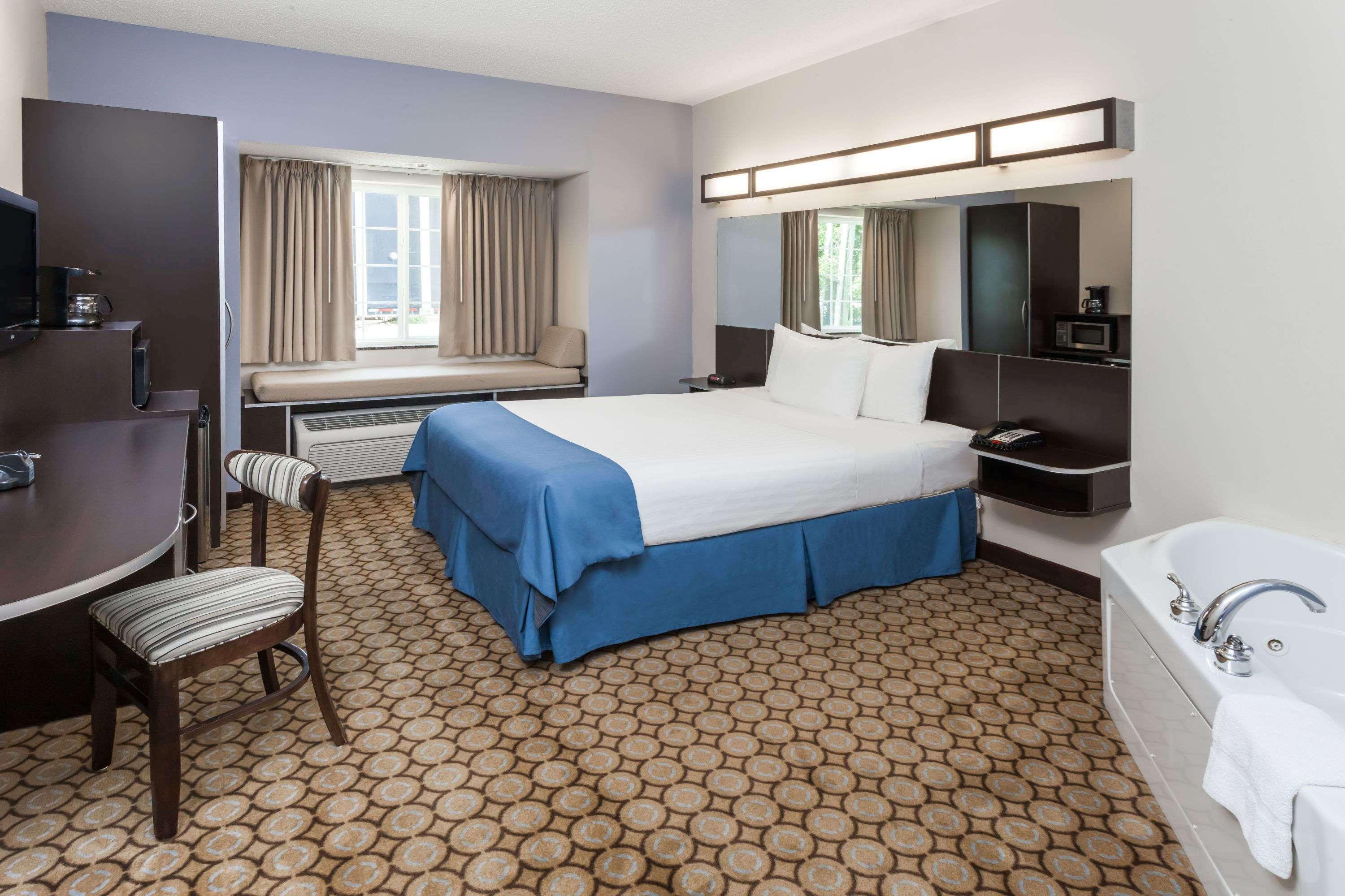 Microtel Inn And Suites Elkhart — photo 5