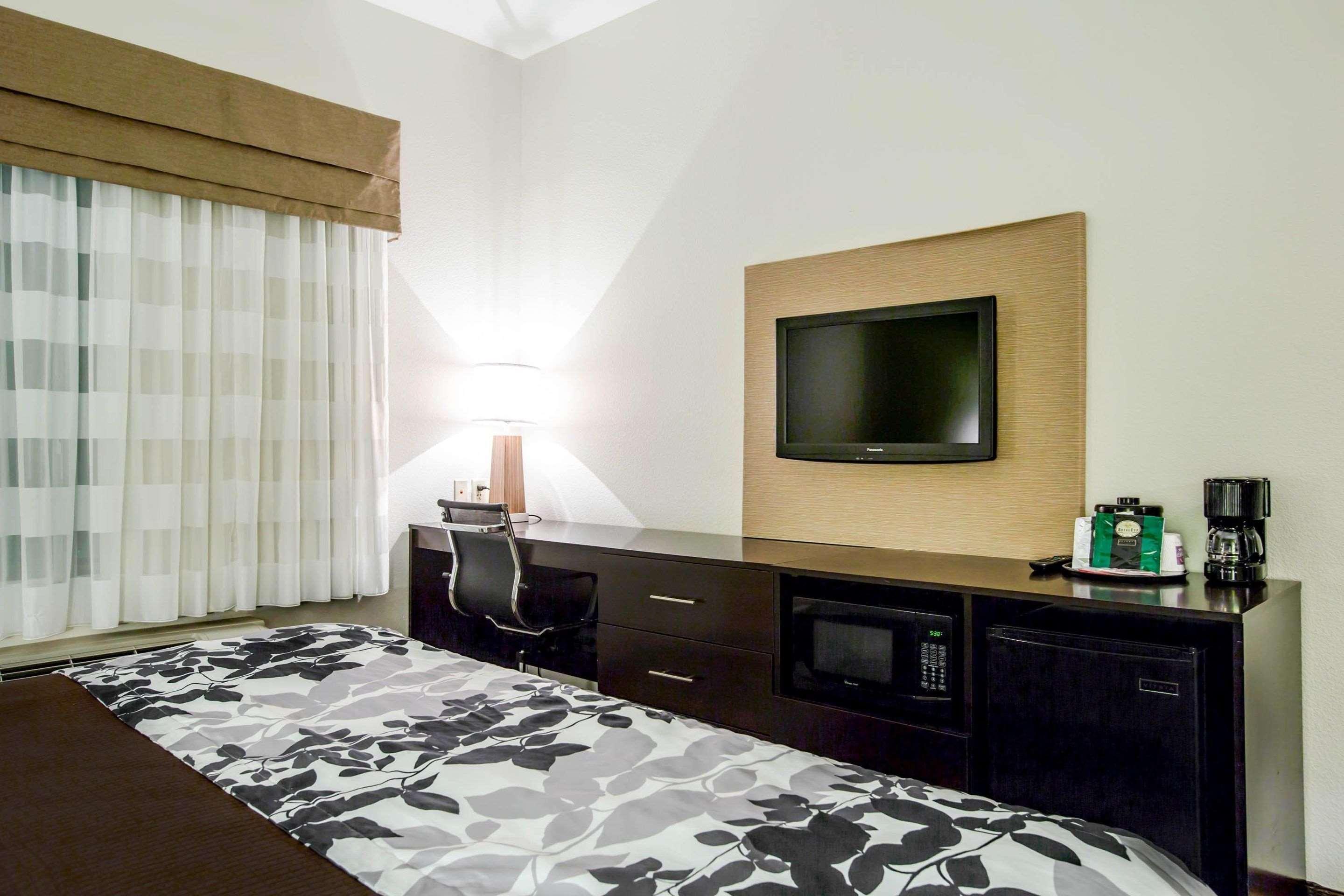Sleep Inn & Suites — photo 5