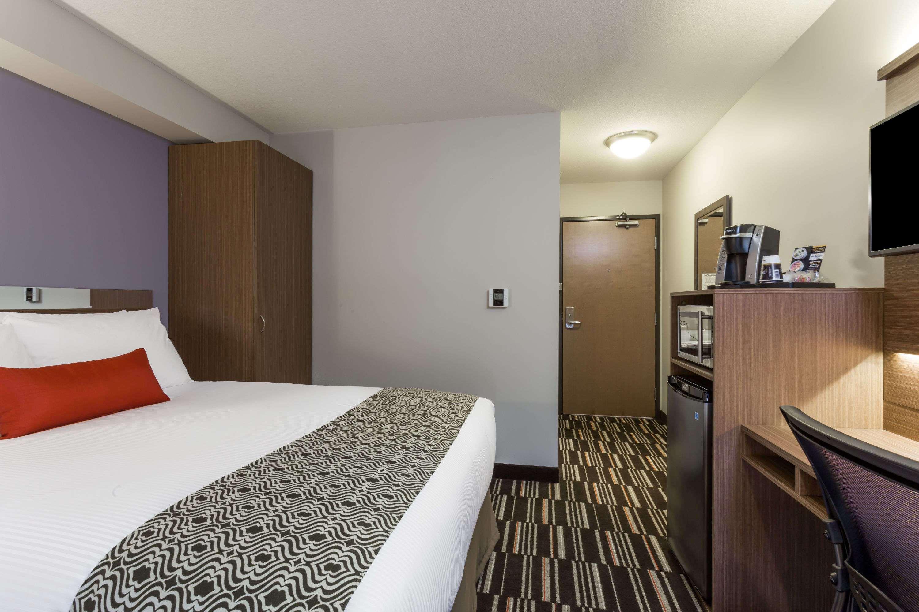 Microtel Inn & Suites by Wyndham Kitimat — photo 5