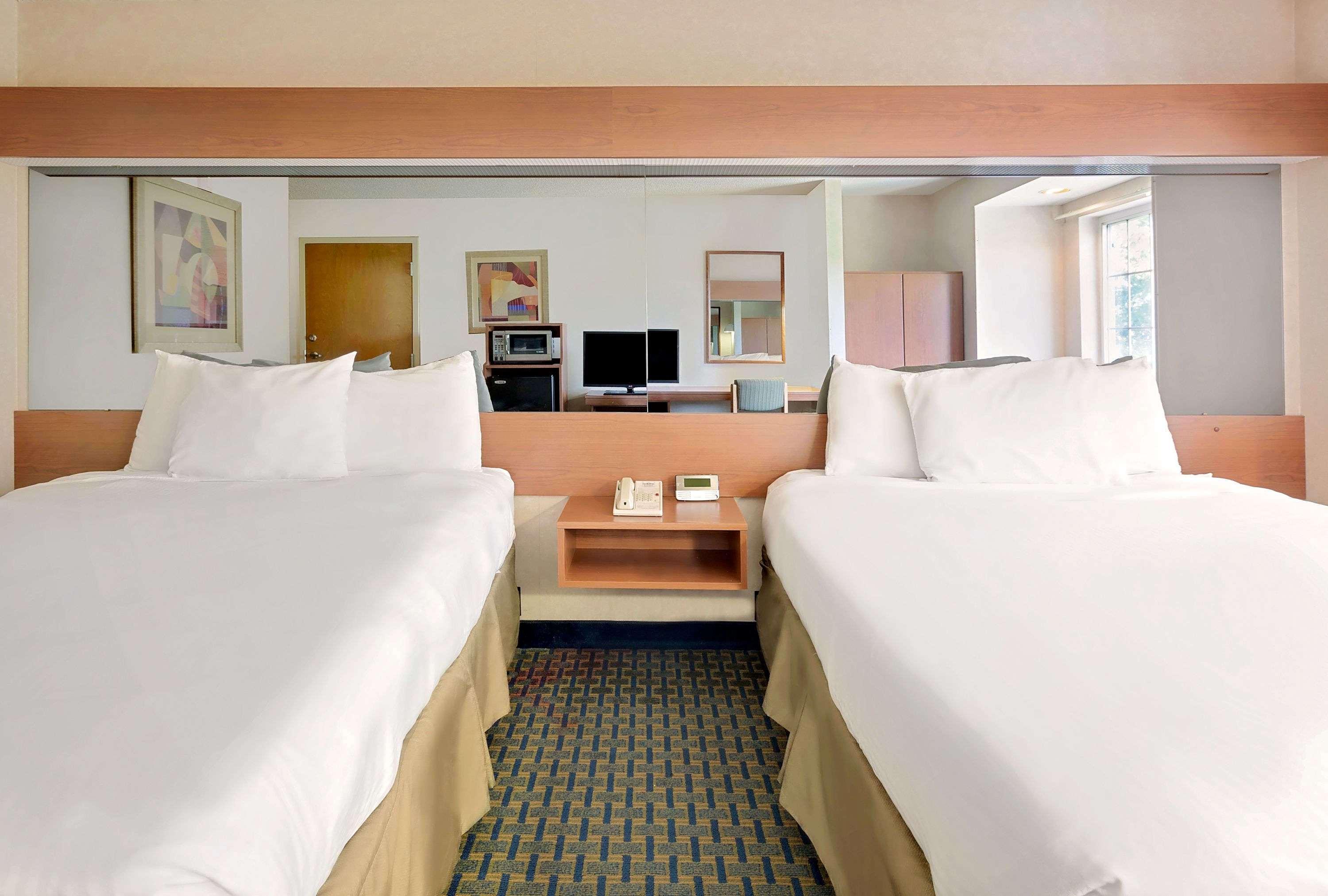 Microtel Inn & Suites by Wyndham Winston Salem — photo 5