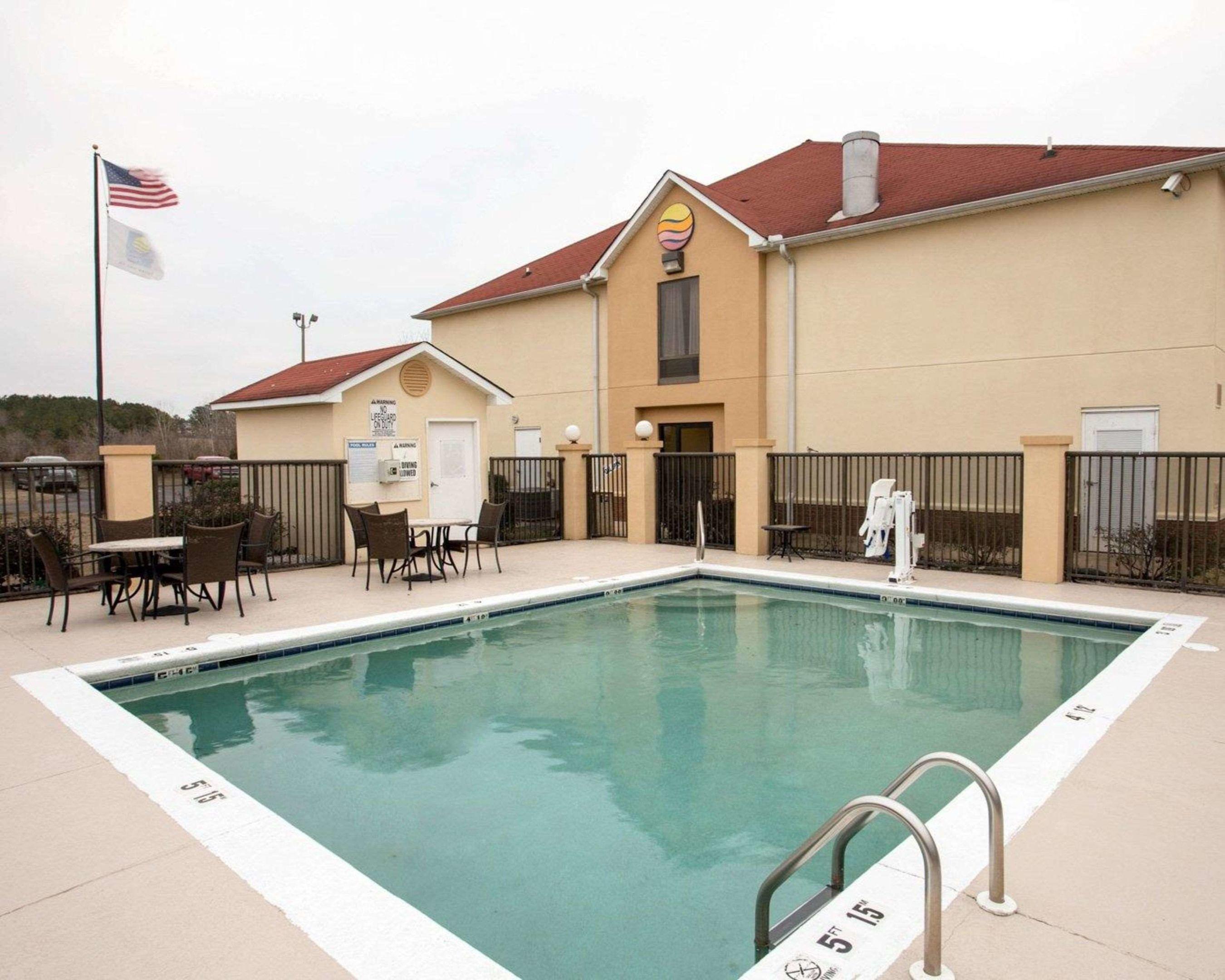 Comfort Inn Livingston — photo 3