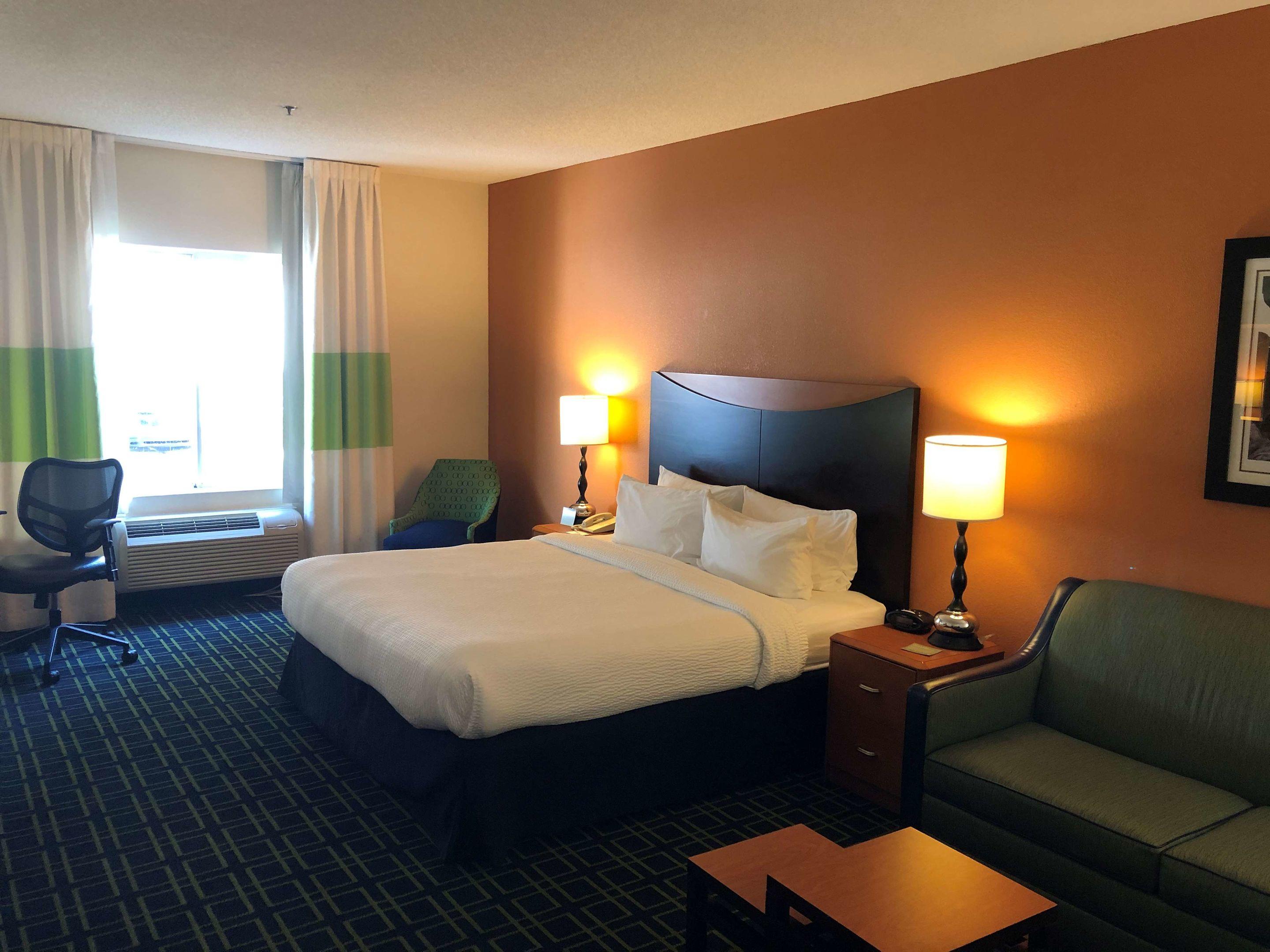 Country Inn & Suites by Radisson - Fayetteville I-95 NC — photo 4