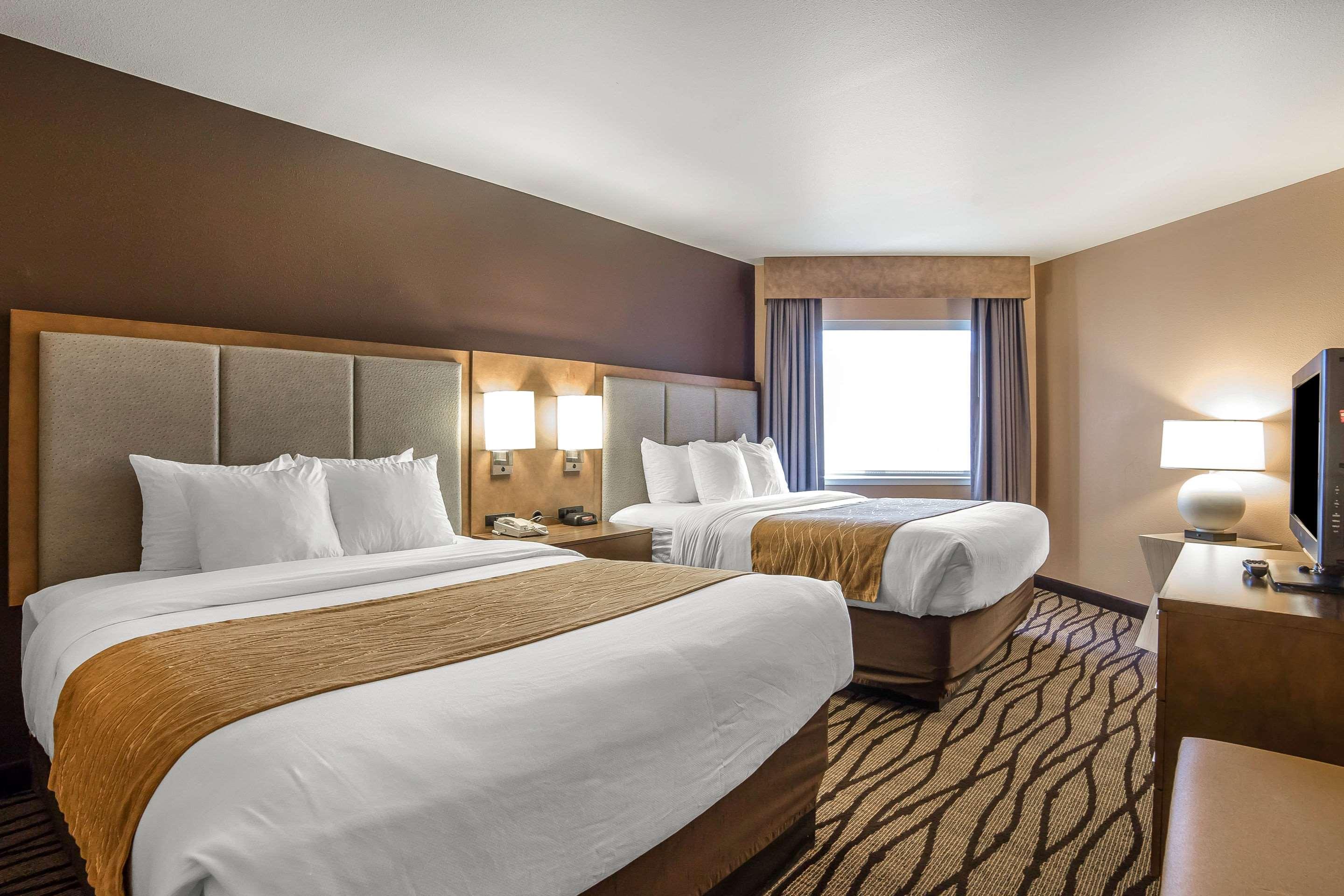 Comfort Inn & Suites Market Airport — photo 3