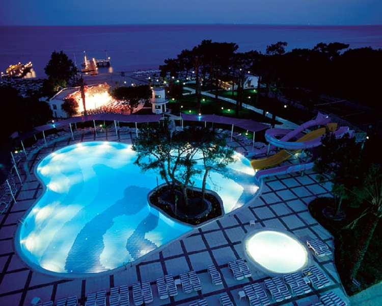 Catamaran Resort Hotel — photo 3