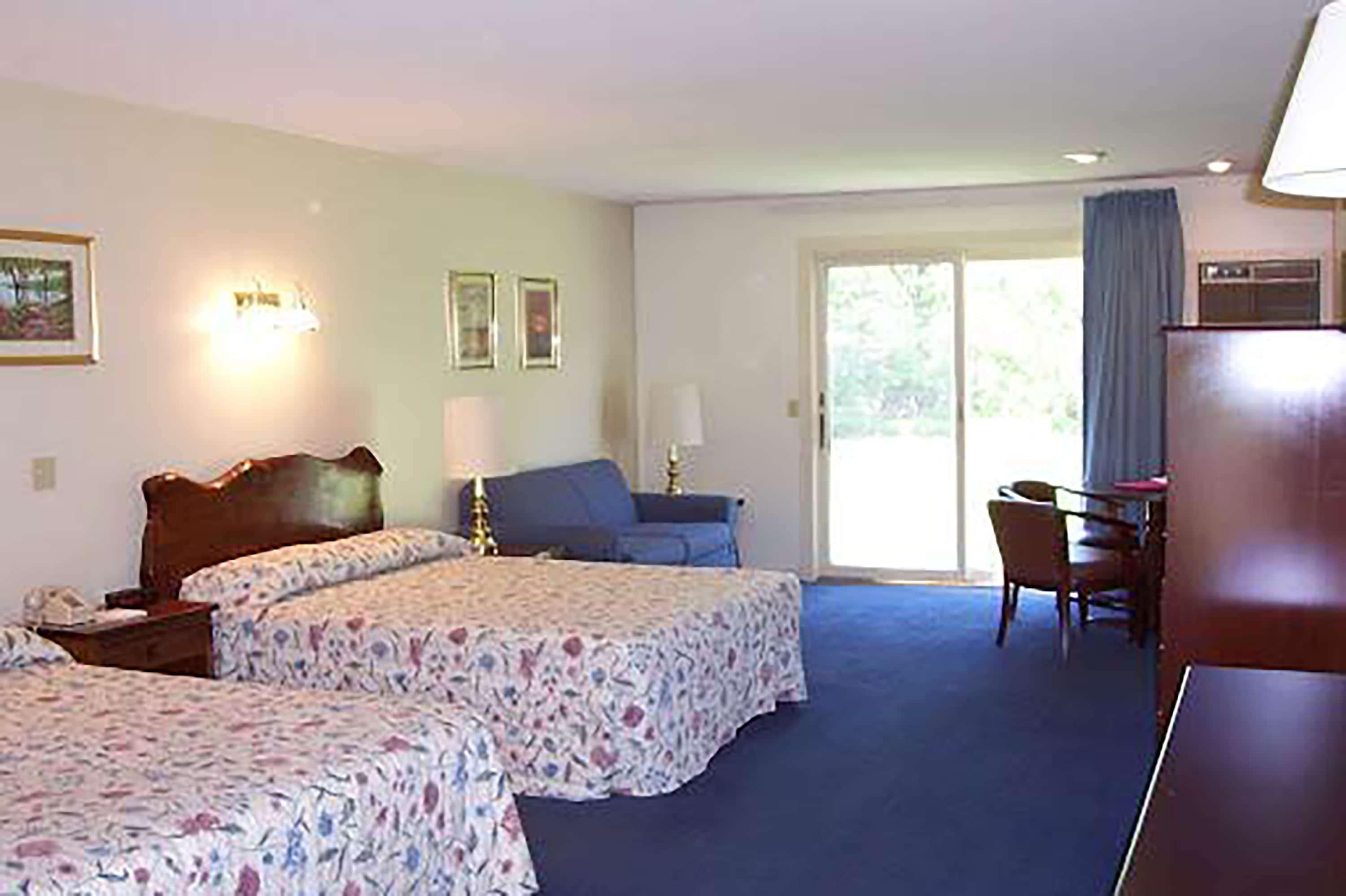 The Chalet Motel — photo 5