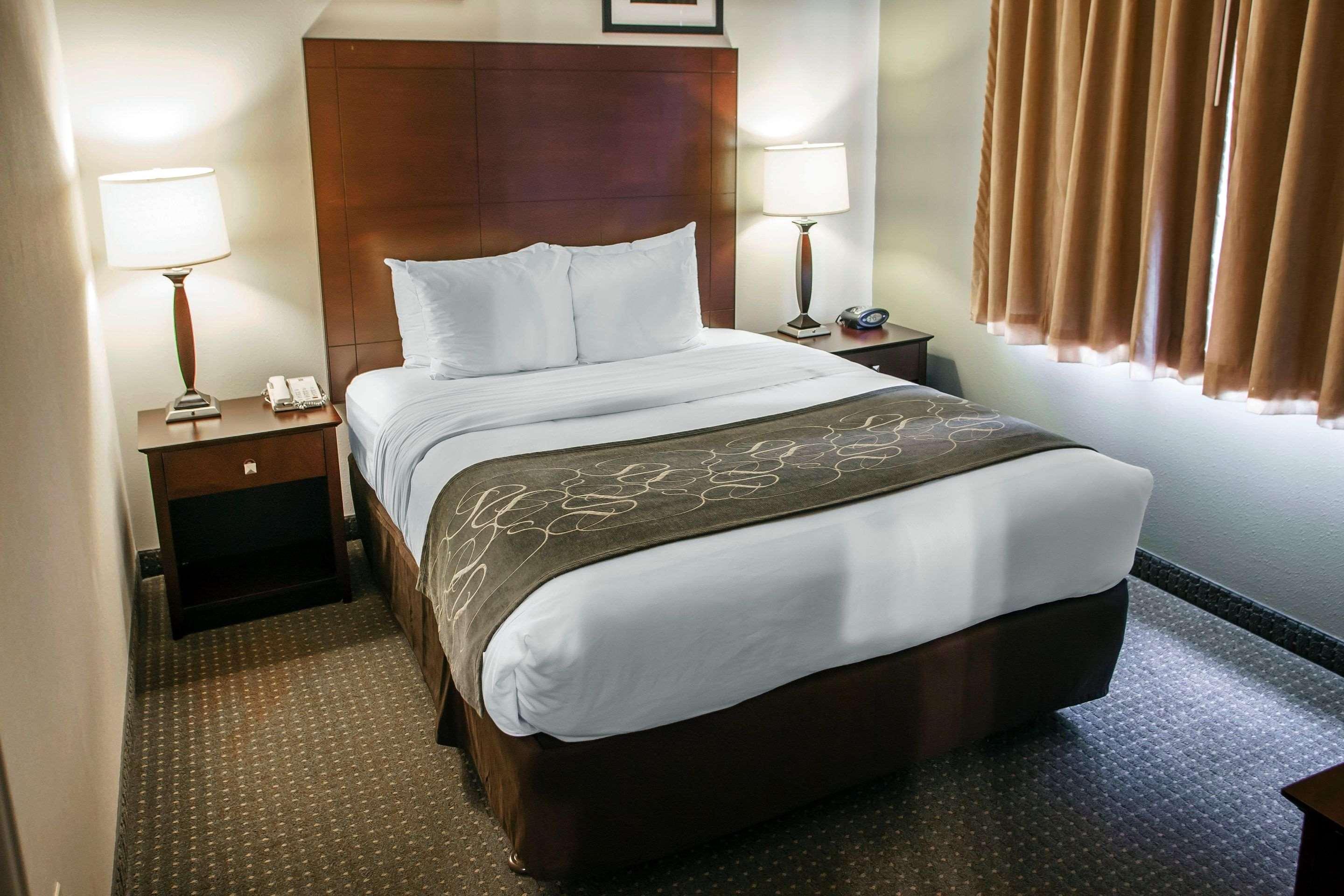 Comfort Suites Elgin — photo 5