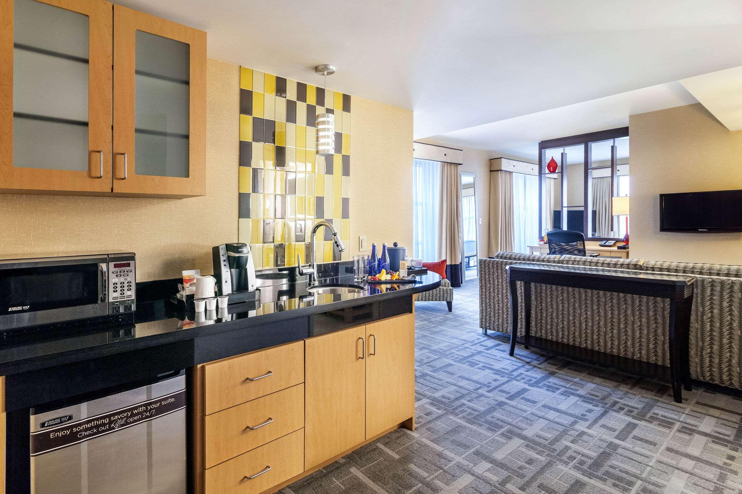 Cambria hotel & suites Pittsburgh - Downtown — photo 4