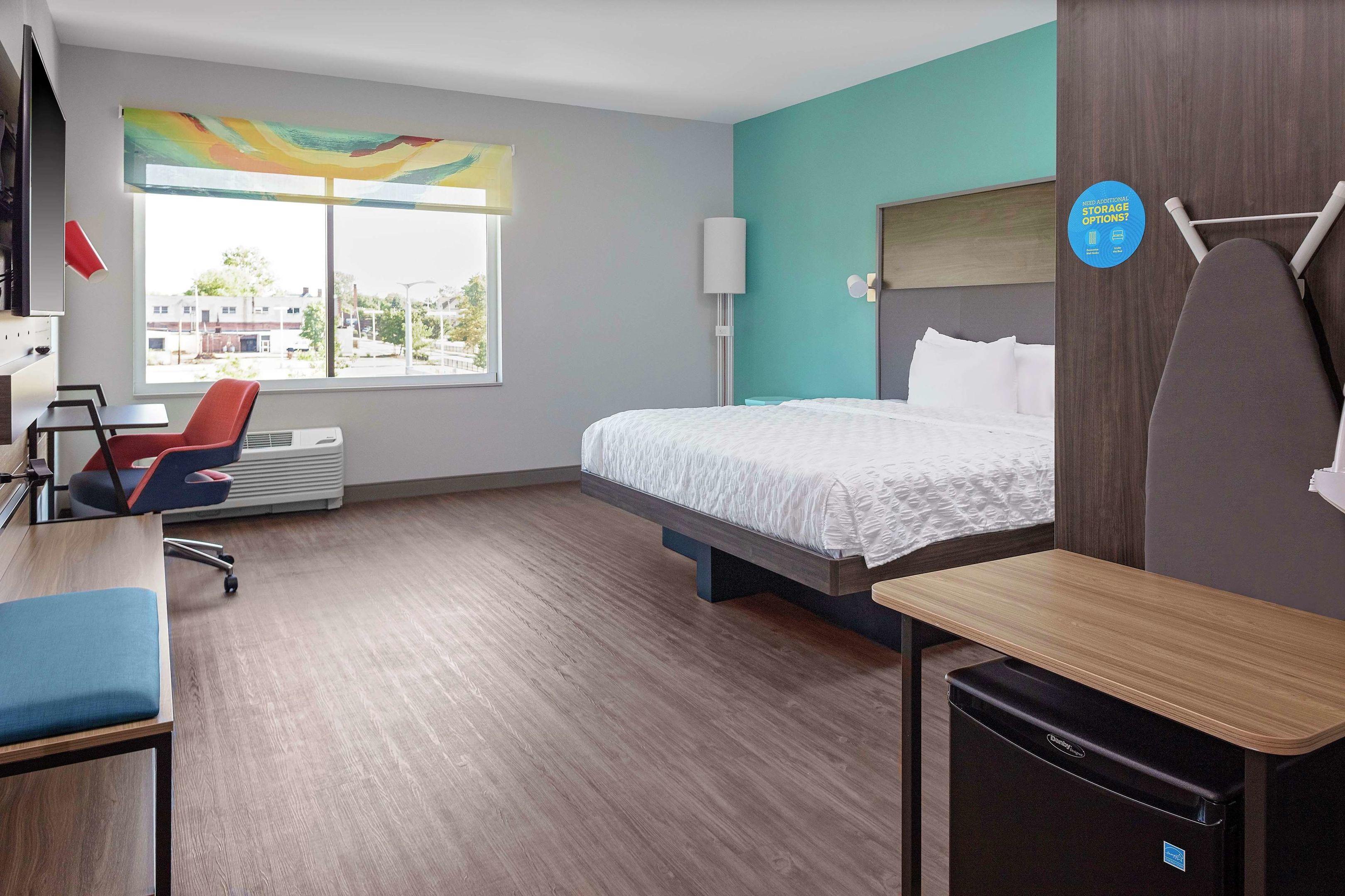 Tru by Hilton Cleveland Midtown — photo 5