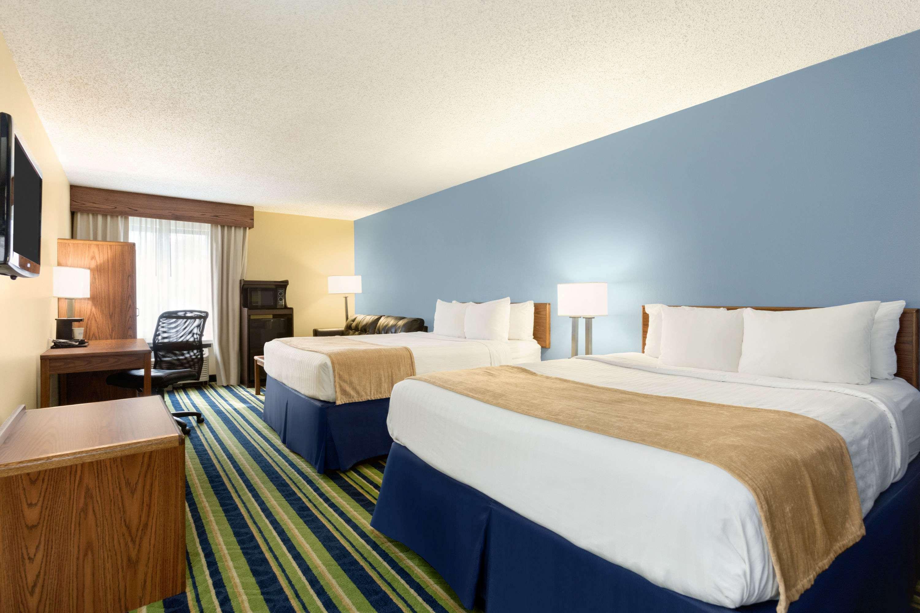 Days Inn Fargo — photo 5