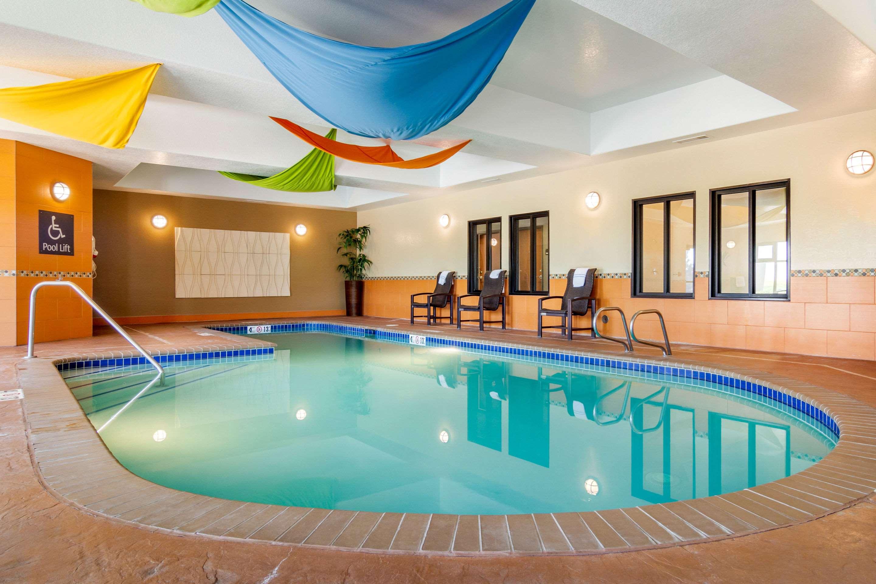 Comfort Inn & Suites Denver Northeast Brighton — photo 3