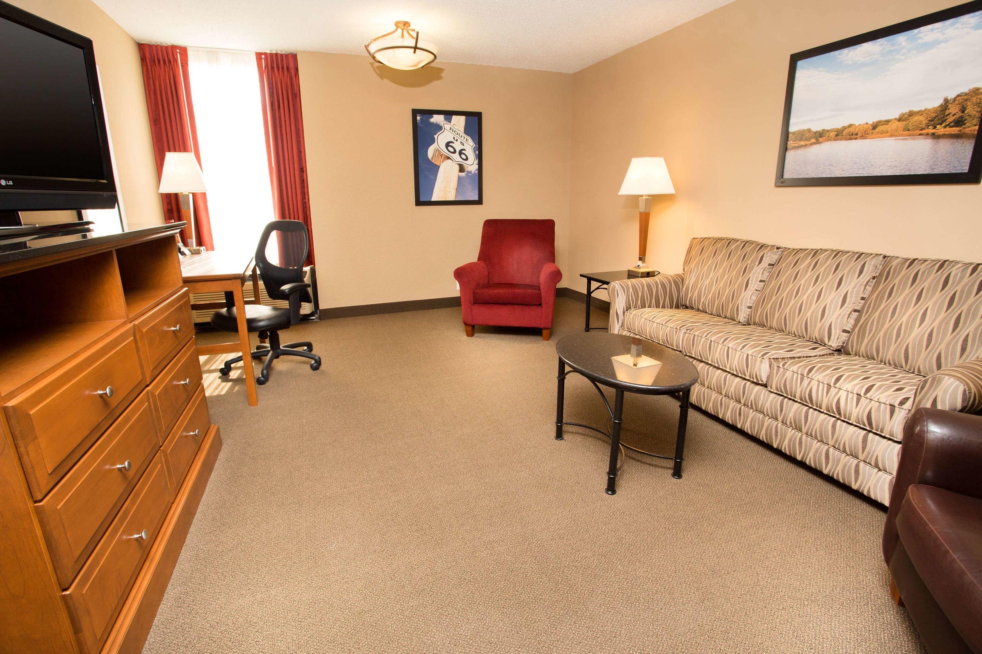 Drury Inn & Suites Springfield — photo 4