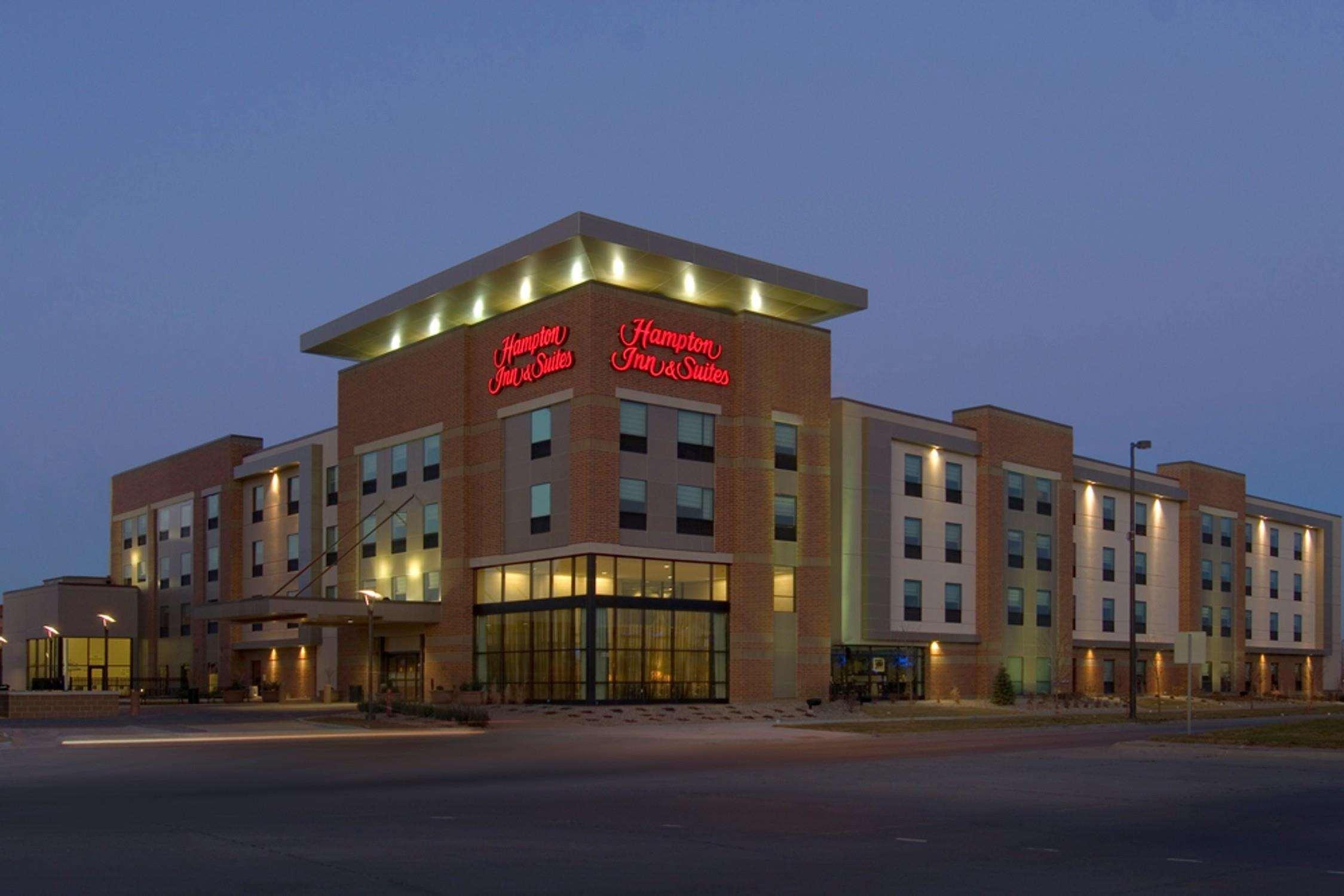 Hampton Inn & Suites Omaha-Downtown — photo 5
