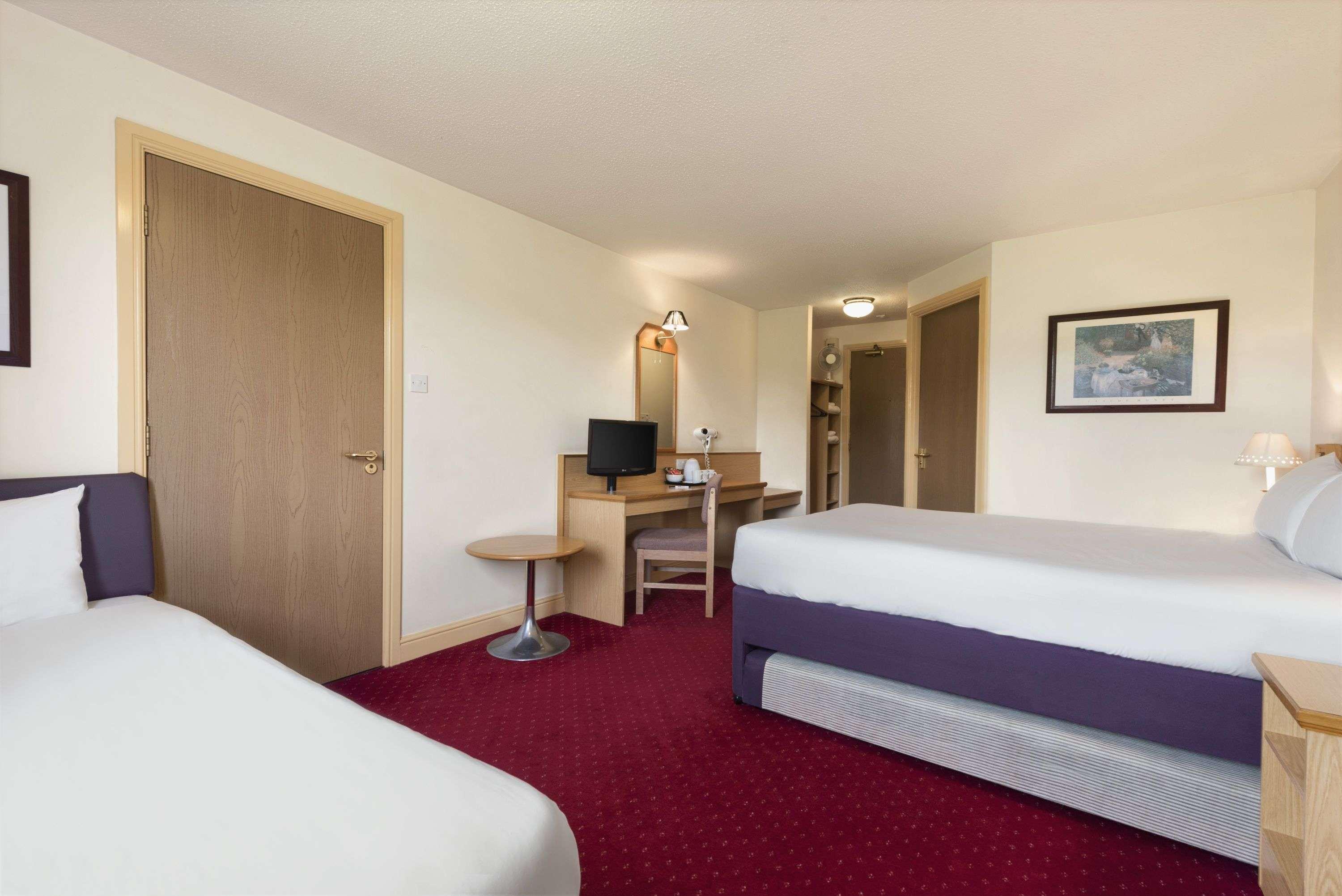 Days Inn Tewkesbury Strensham — photo 5