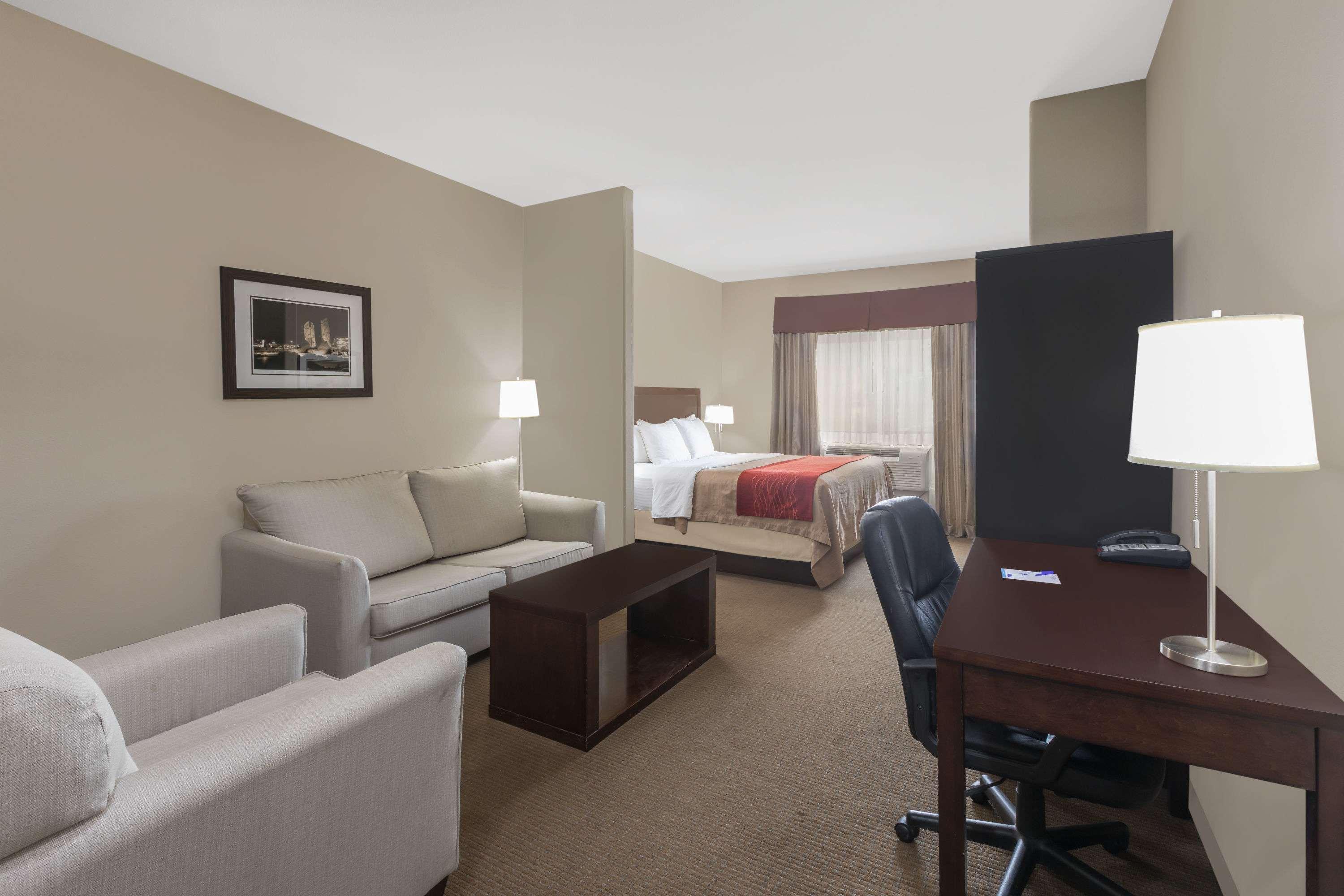 Baymont Inn & Suites Columbus — photo 5