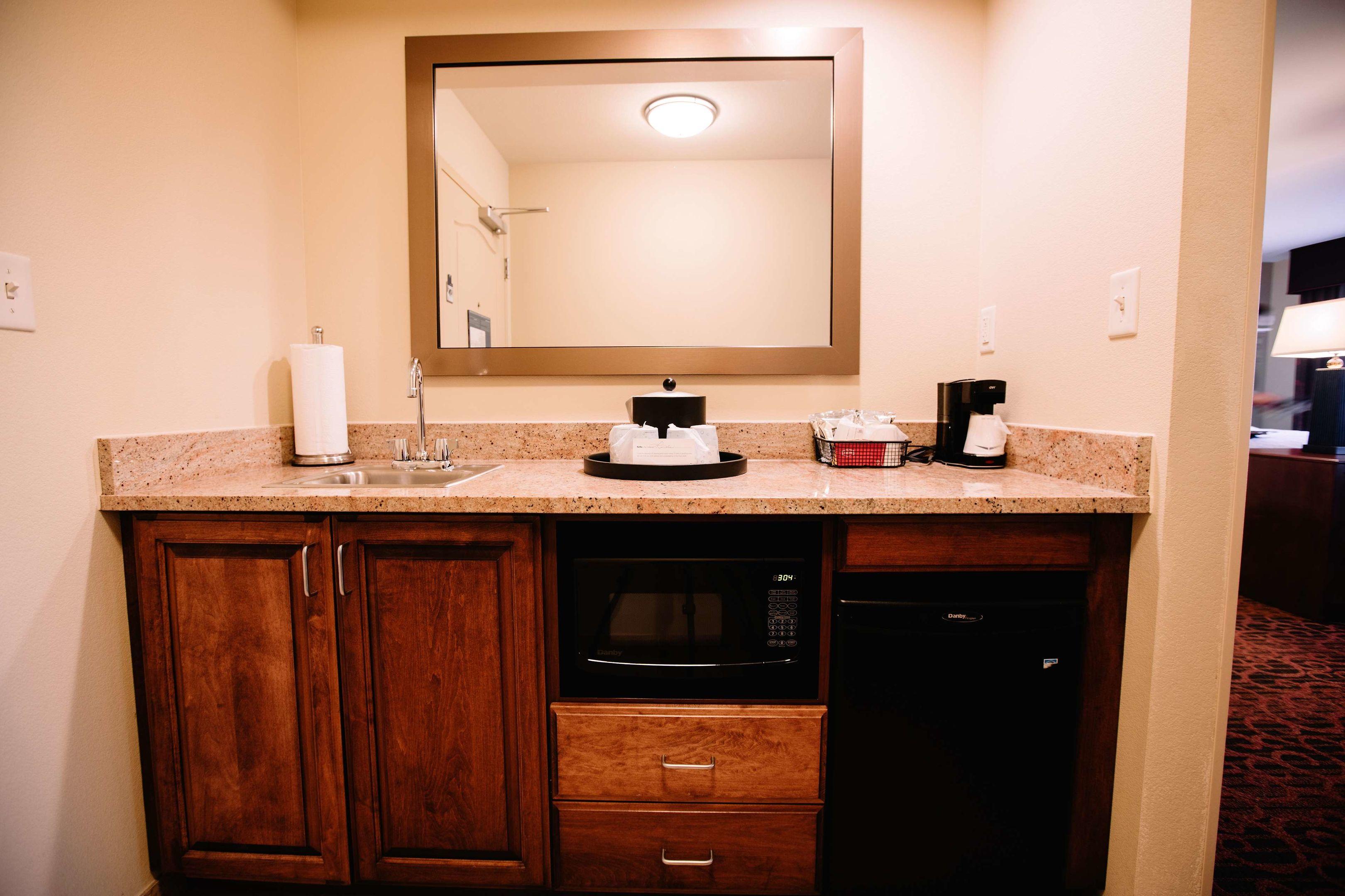 Hampton Inn & Suites Minot Airport — photo 5