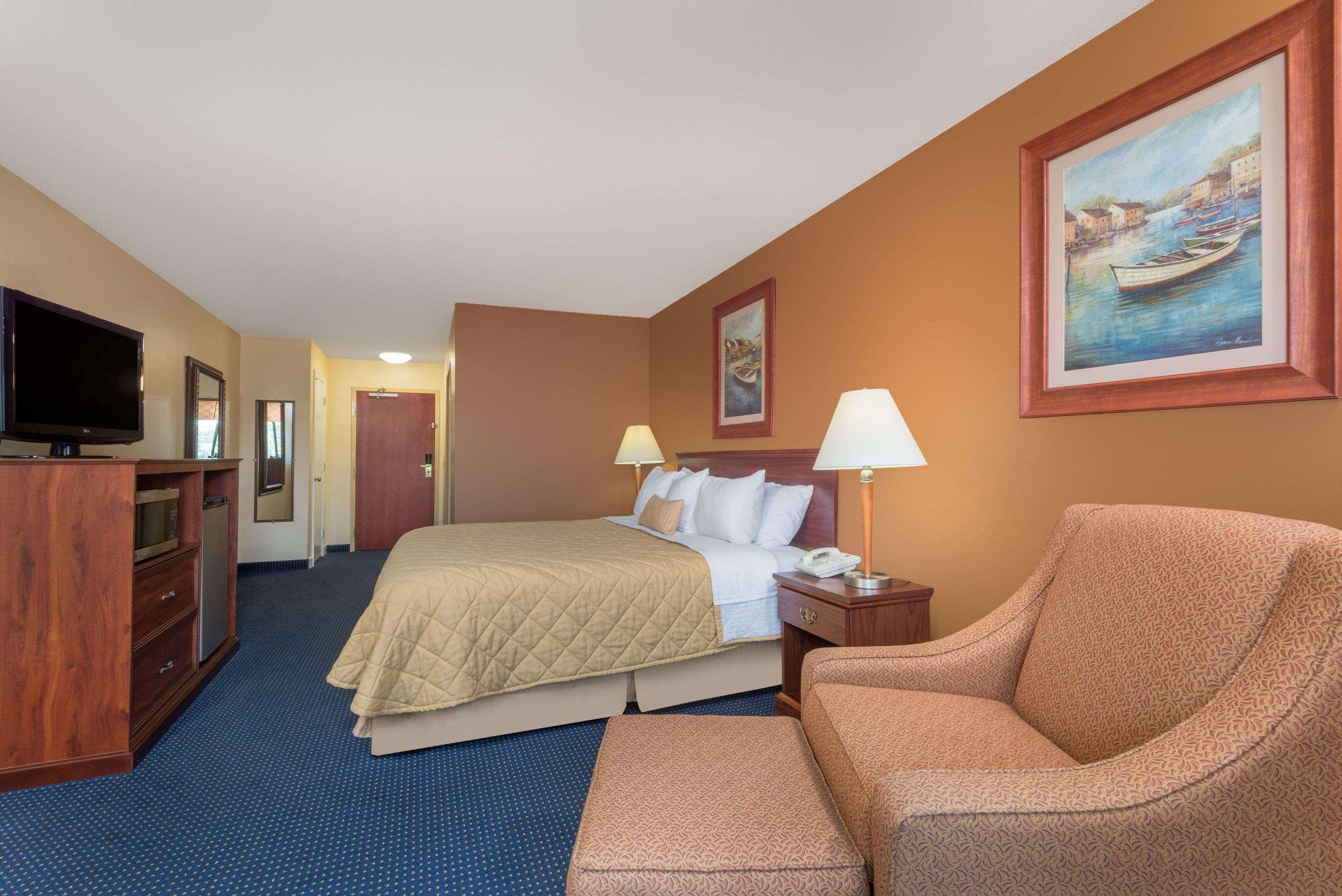 Ramada Limited Ashland/Catlettsburg — photo 5