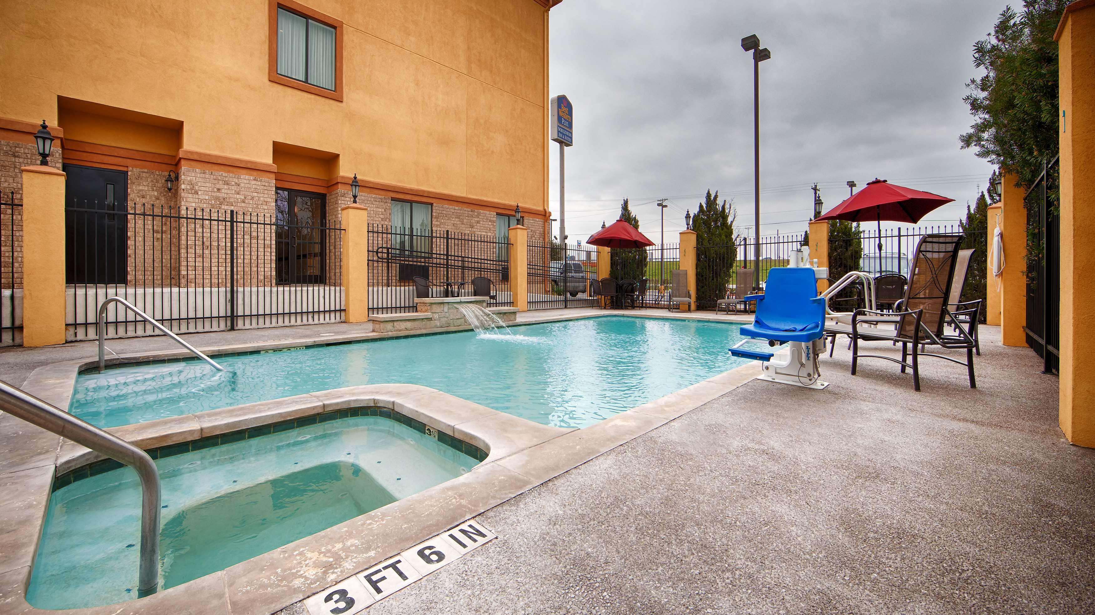 Best Western Plus Schulenburg Inn & Suites — photo 3