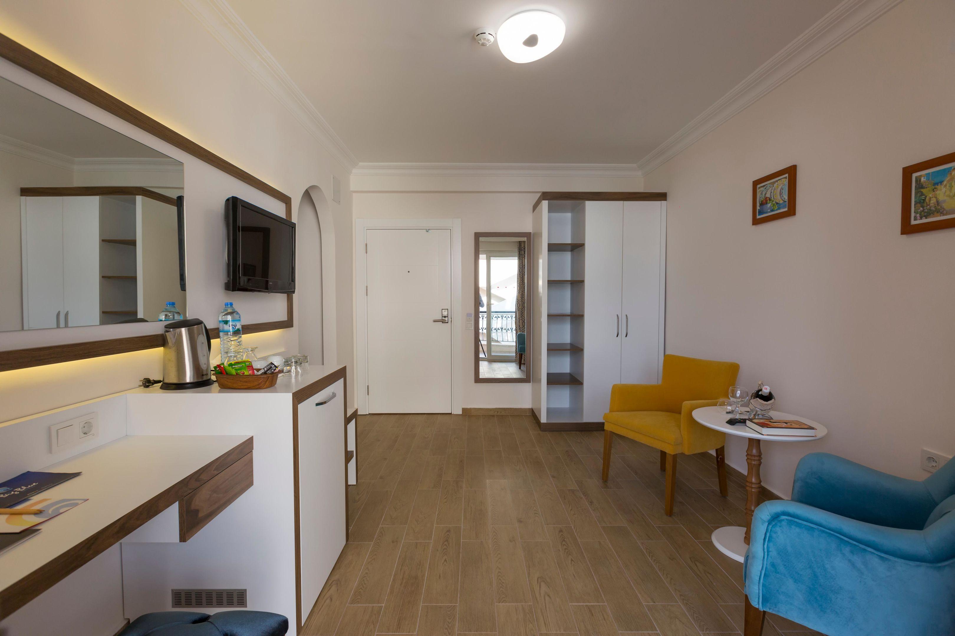 Club Big Blue Suite Hotel — photo 4
