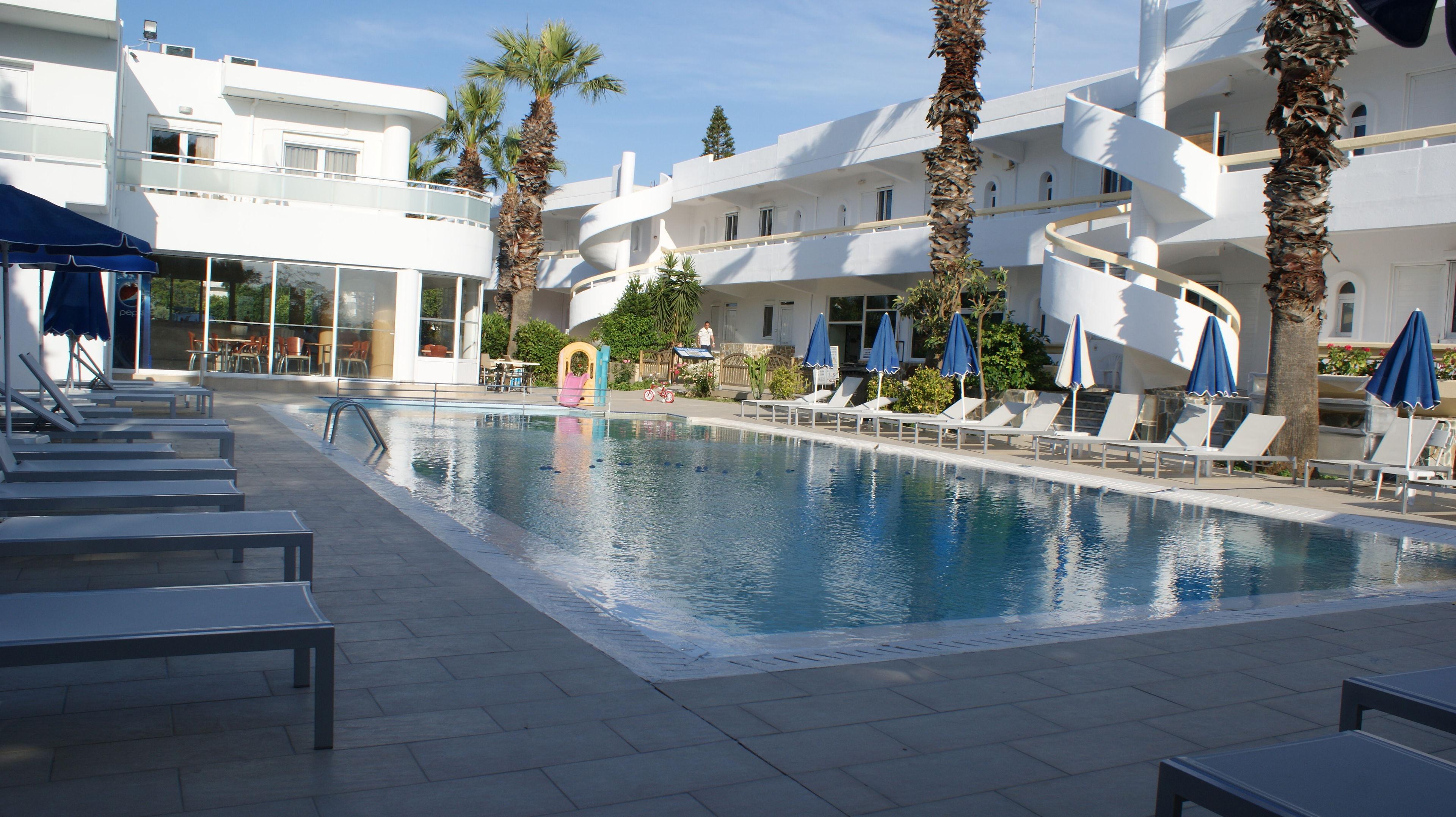Paleos Hotel Apartments — photo 4
