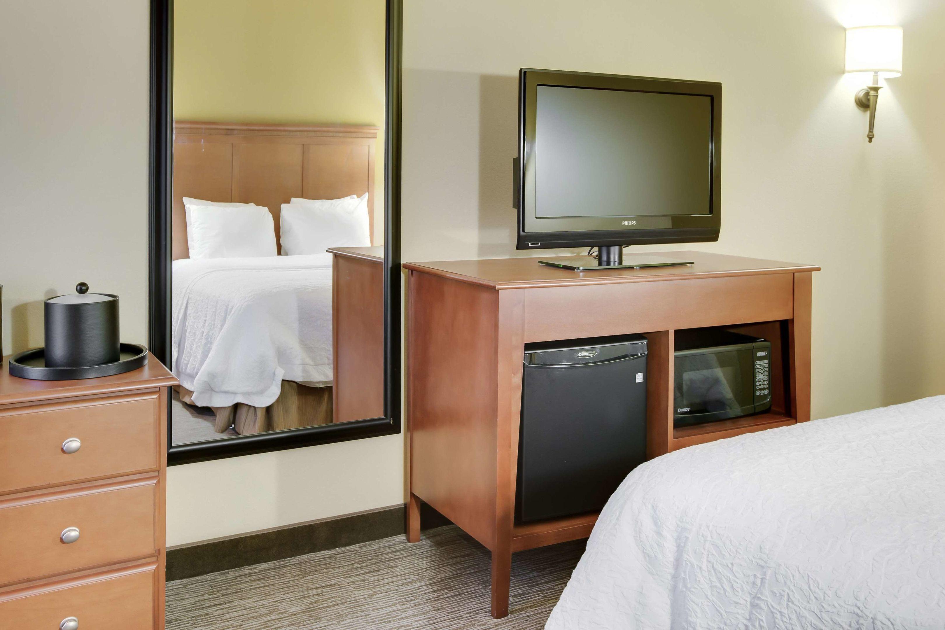 Hampton Inn Pittsburgh-Airport — photo 5