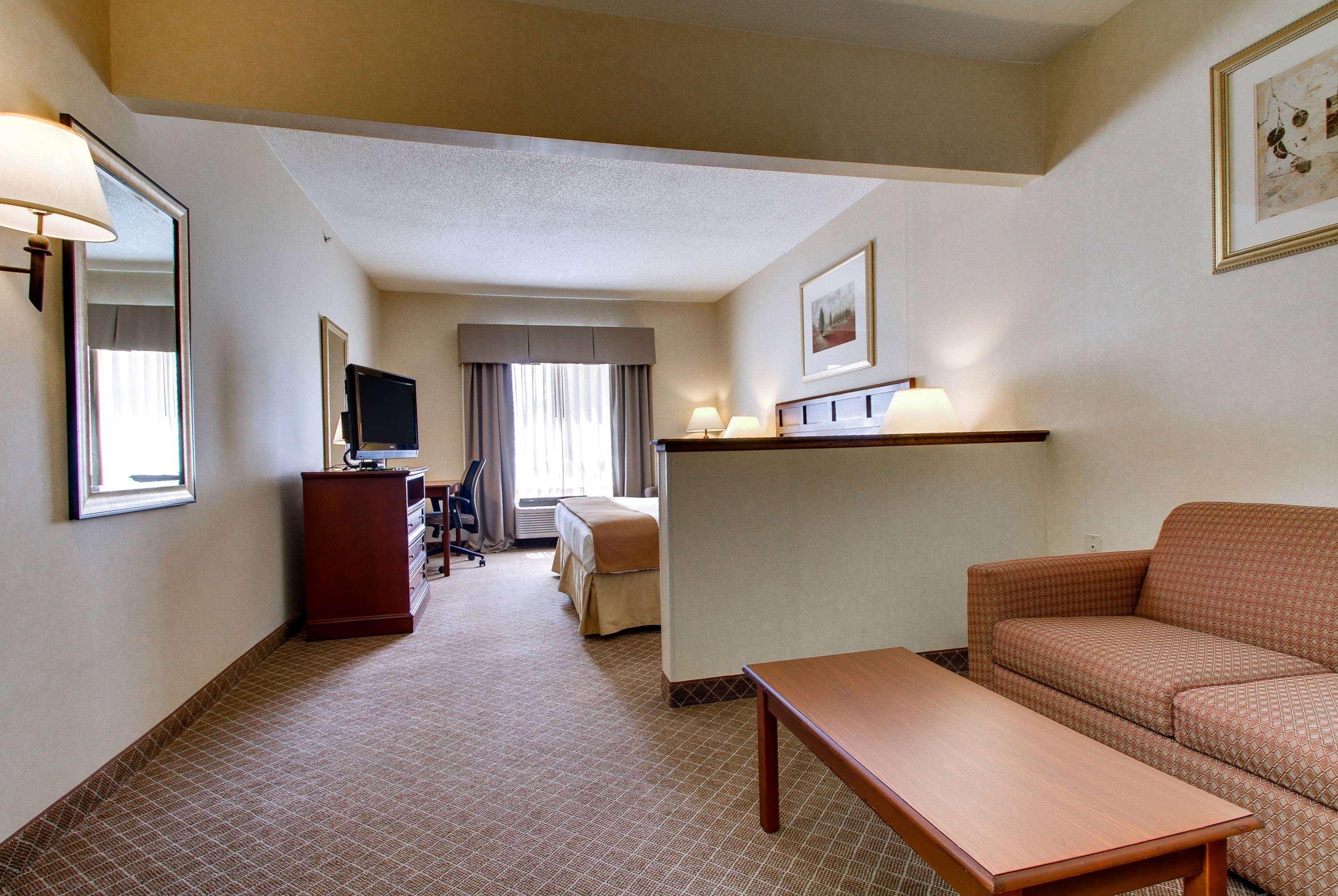 Baymont by Wyndham Kirksville University Area — photo 5