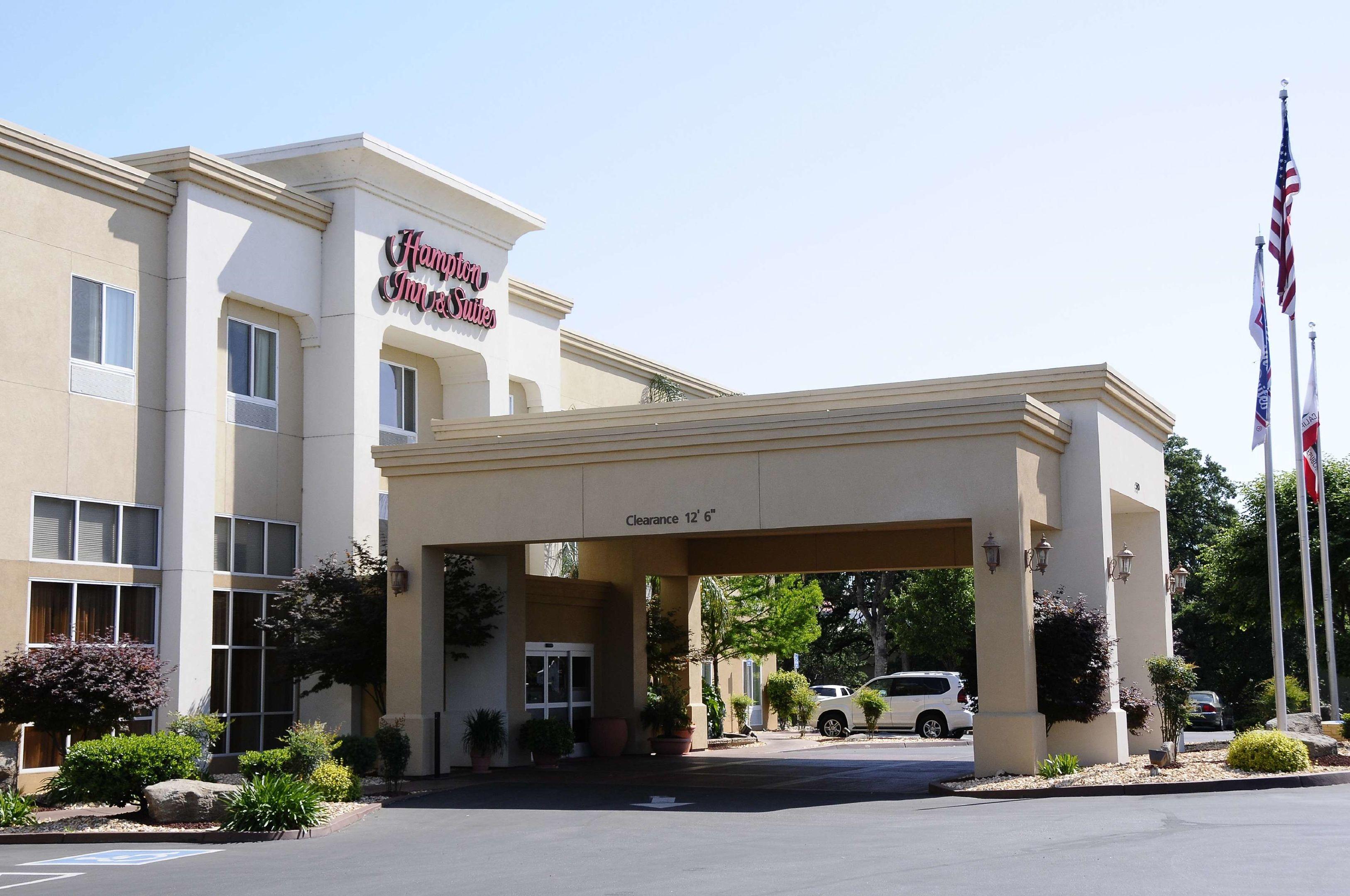 Hampton Inn & Suites Red Bluff — photo 3
