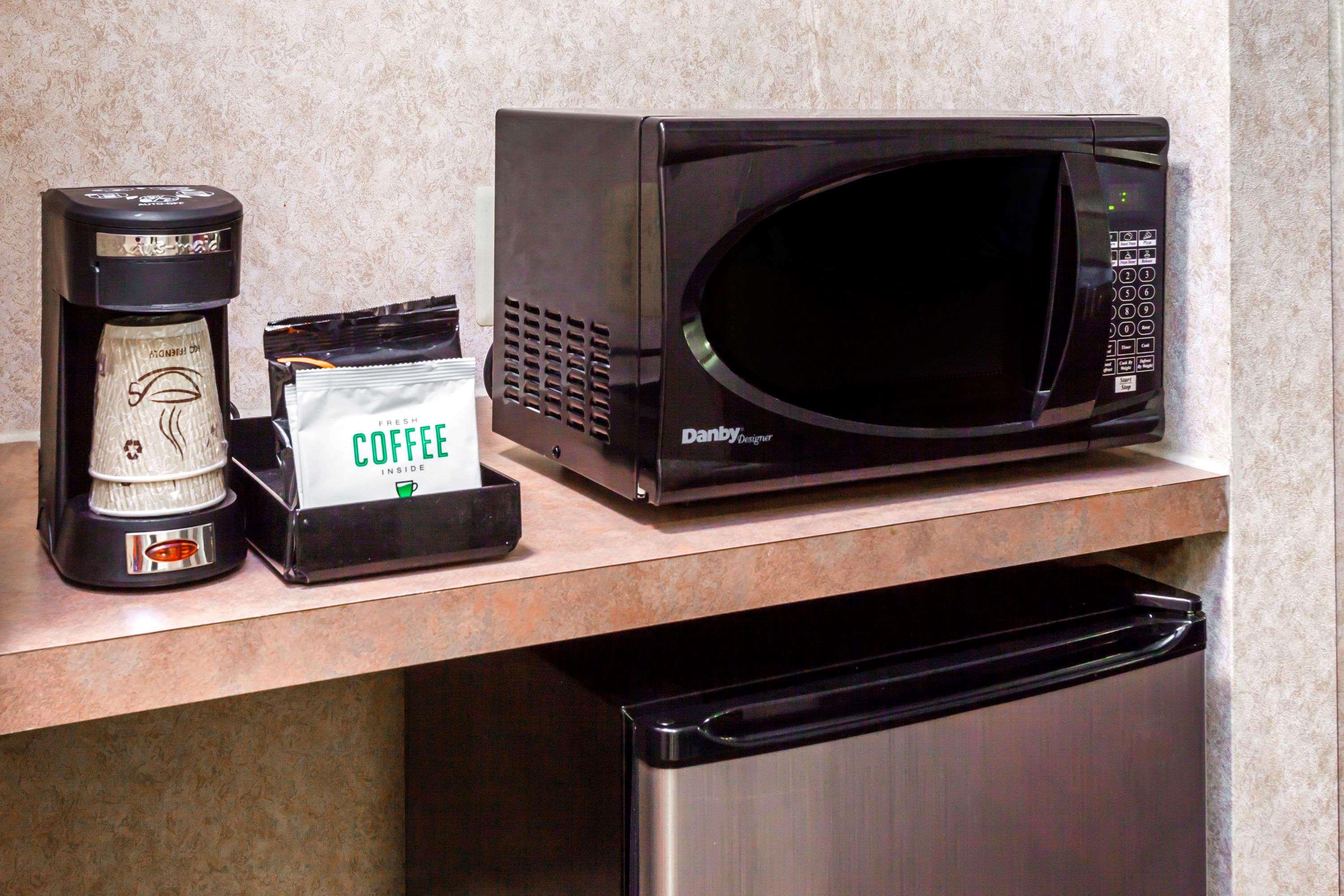 Days Inn by Wyndham Manassas — photo 4