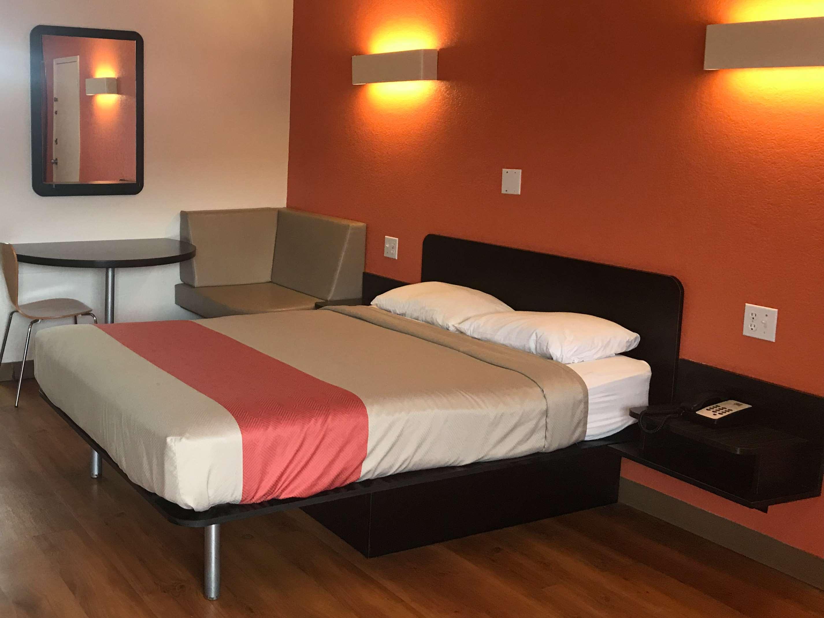 Motel 6 Sallisaw — photo 4