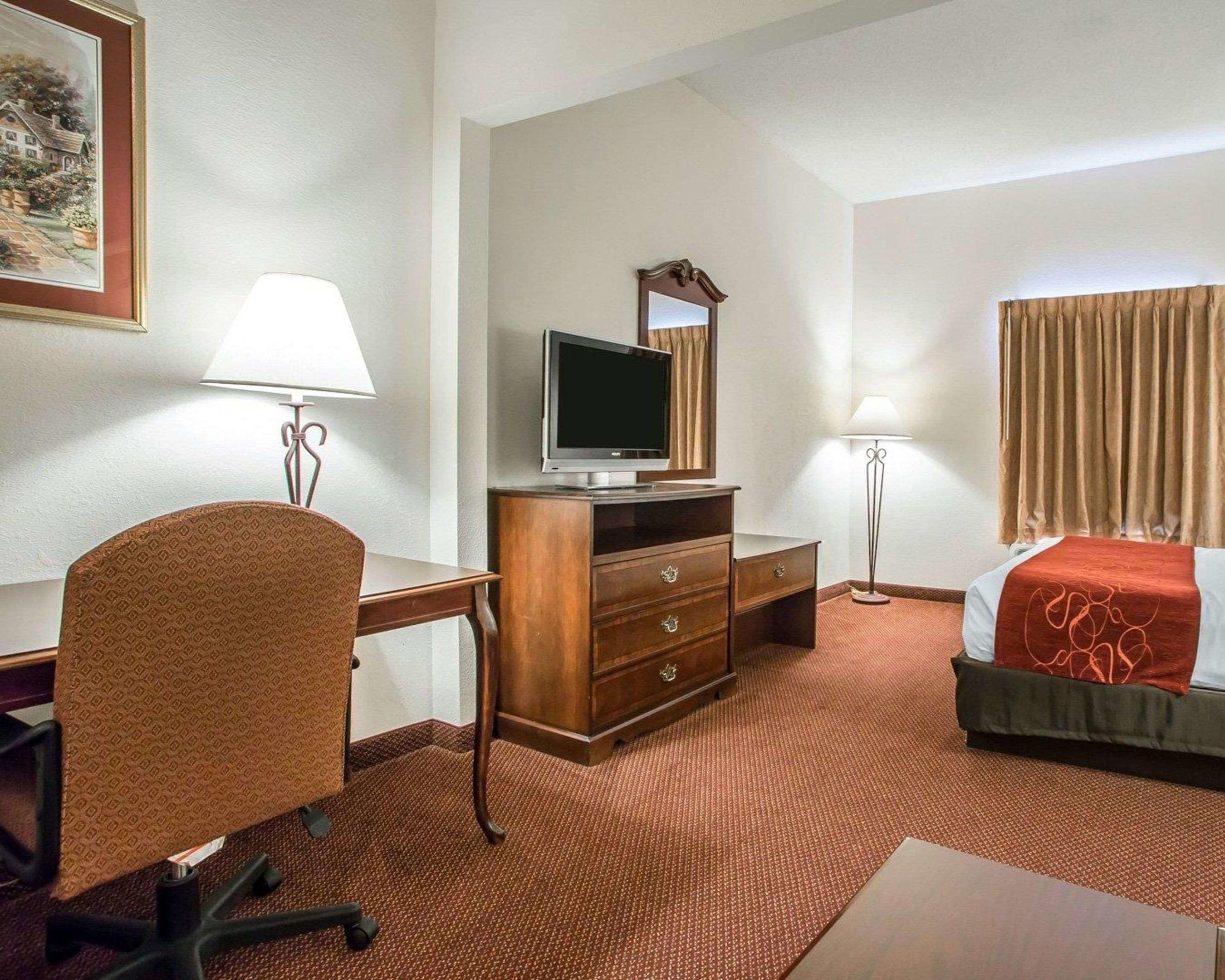 Comfort Suites Jefferson City — photo 4