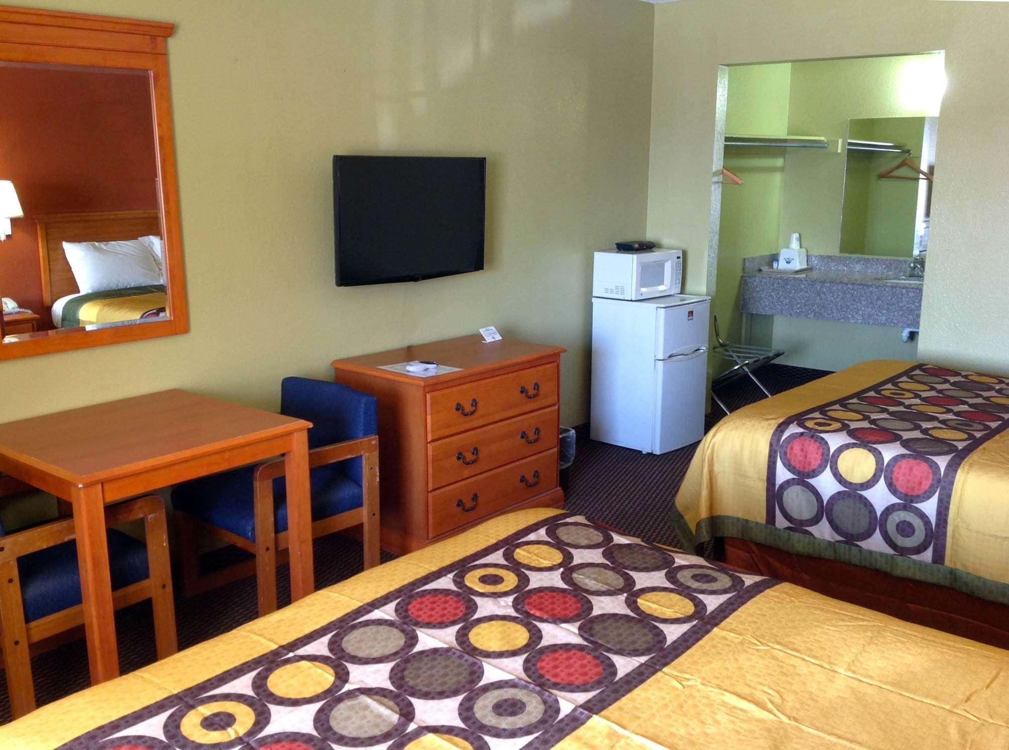 Americas Best Value Inn — photo 4