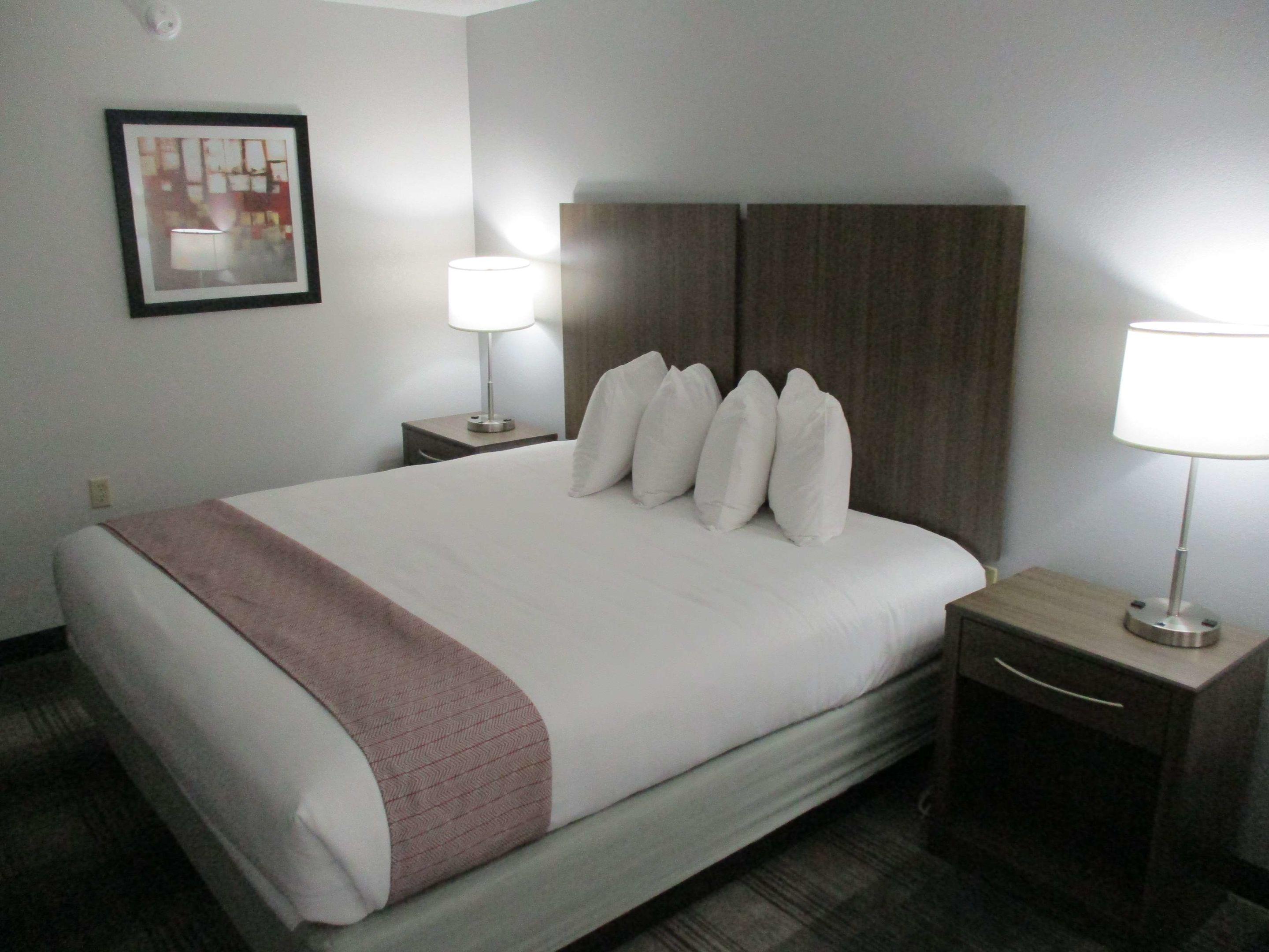 Best Western Plus Philadelphia Choctaw Hotel & Suites — photo 4