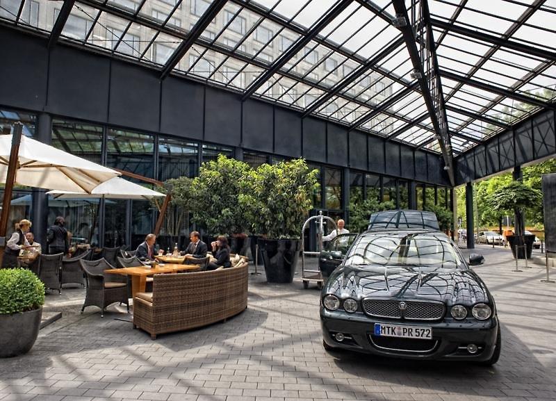 Sheraton Berlin Grand Hotel Esplanade — photo 1