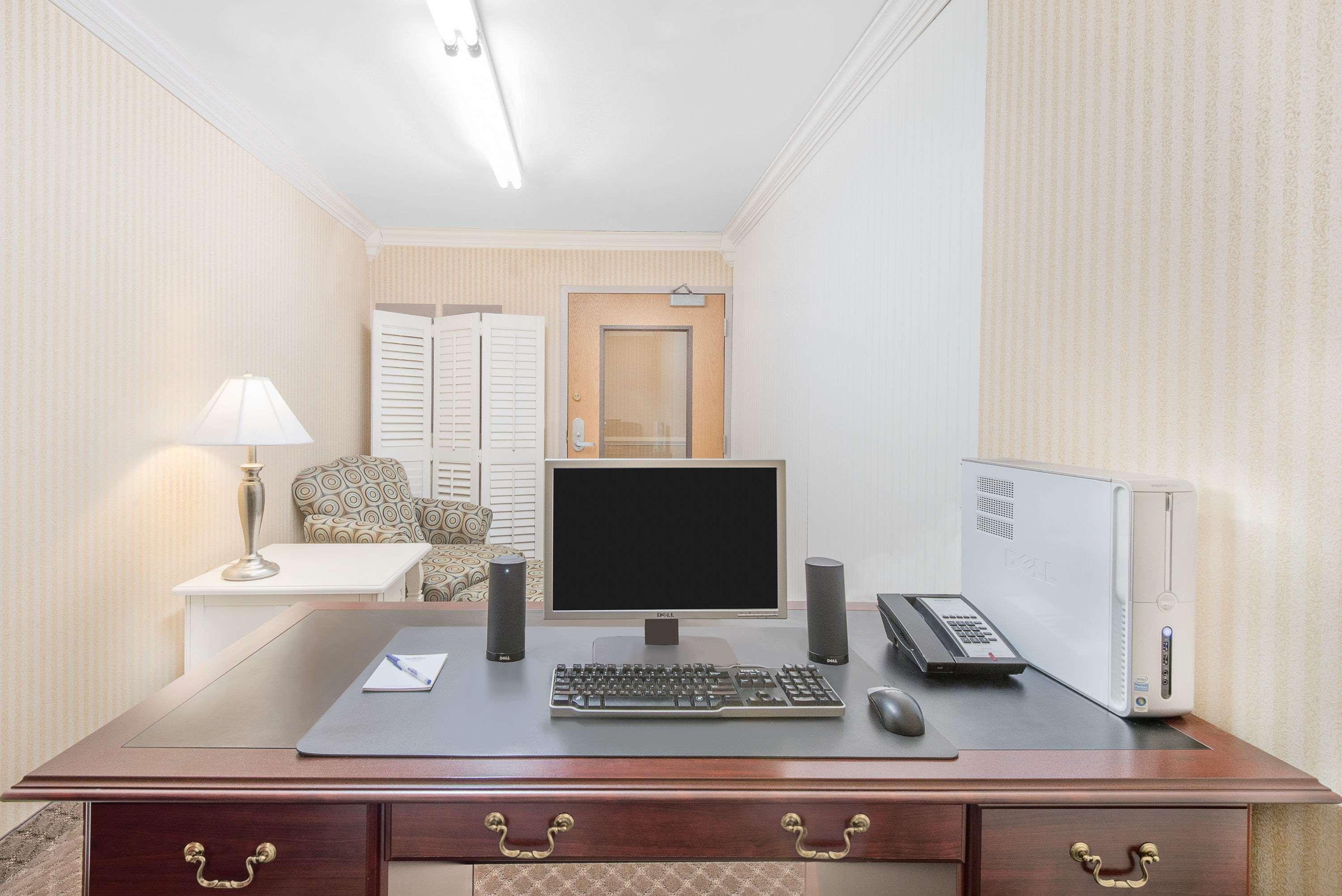 Microtel Inn & Suites by Wyndham Erie — photo 5