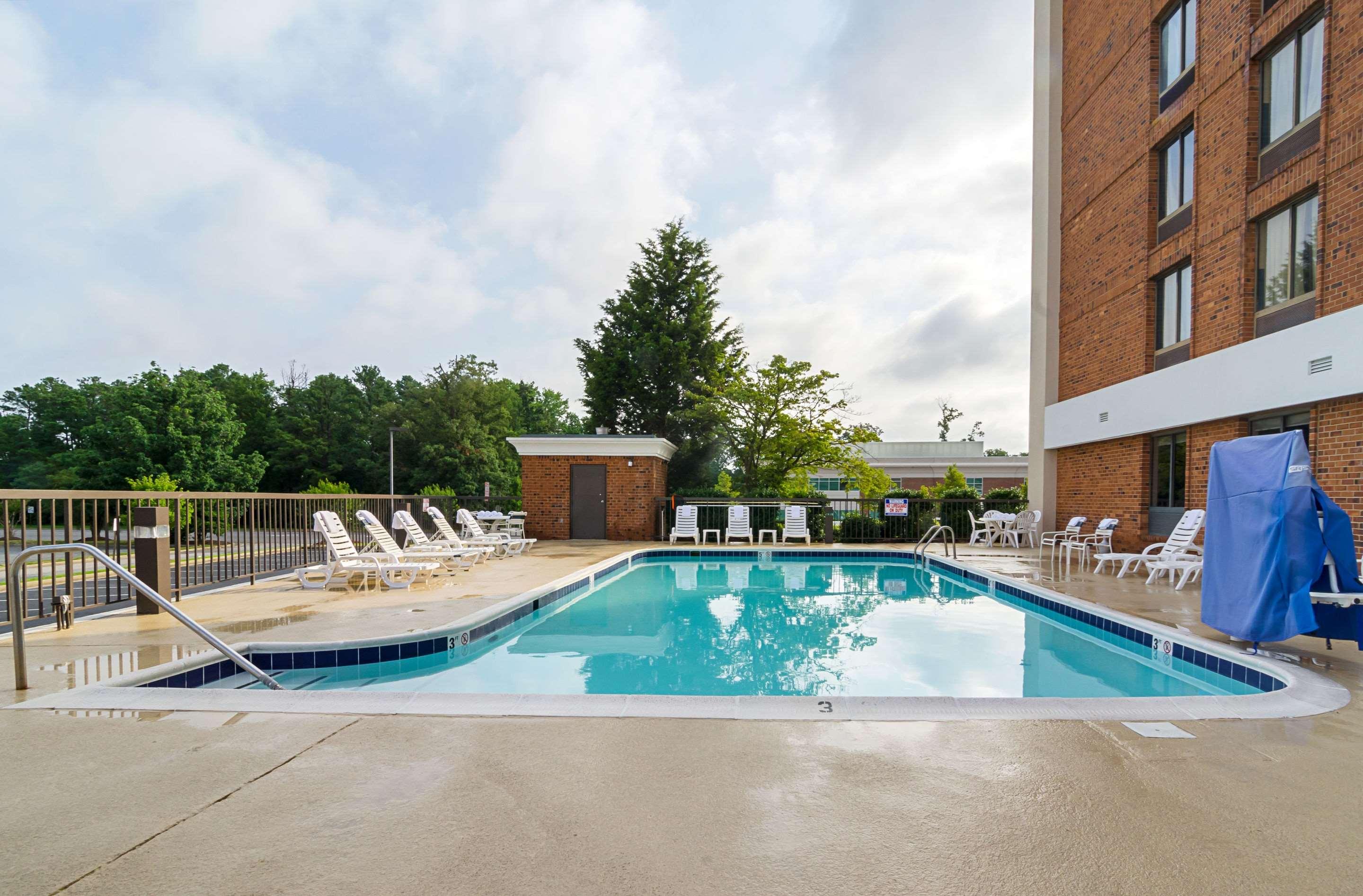 Quality Inn West End — photo 3