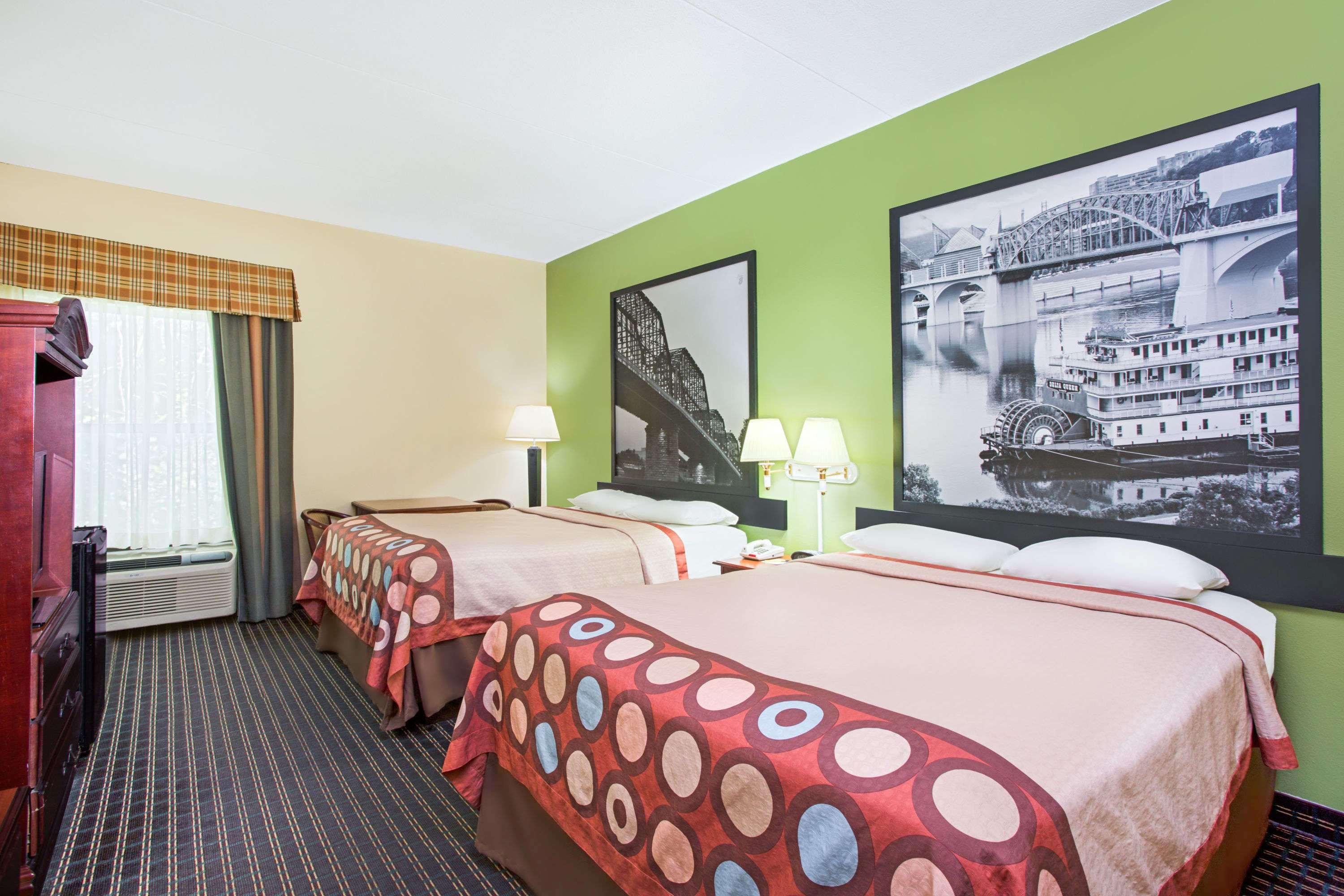 Super 8 by Wyndham Chattanooga/Hamilton Place — photo 4