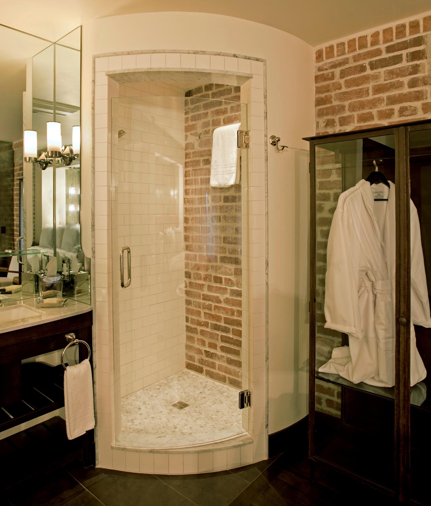 Granada Hotel & Bistro — photo 4