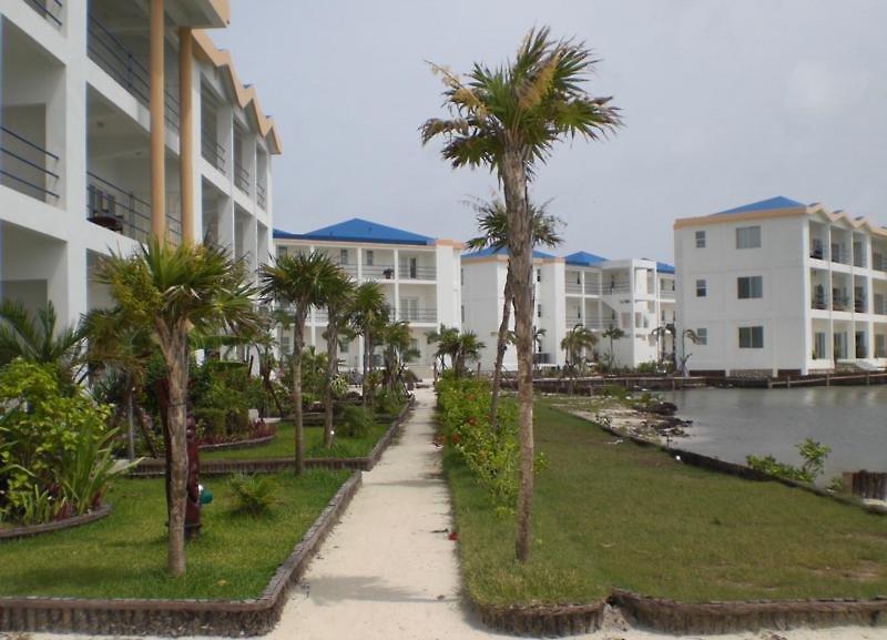 Reef Village — photo 3