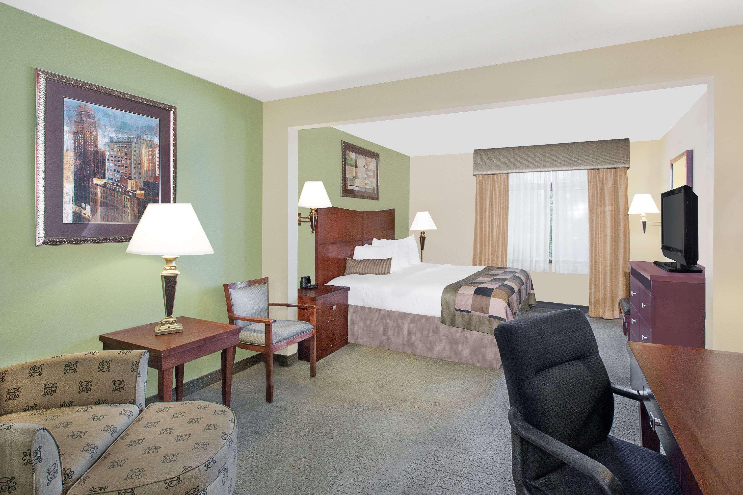 Wingate by Wyndham Lafayette Airport — photo 4