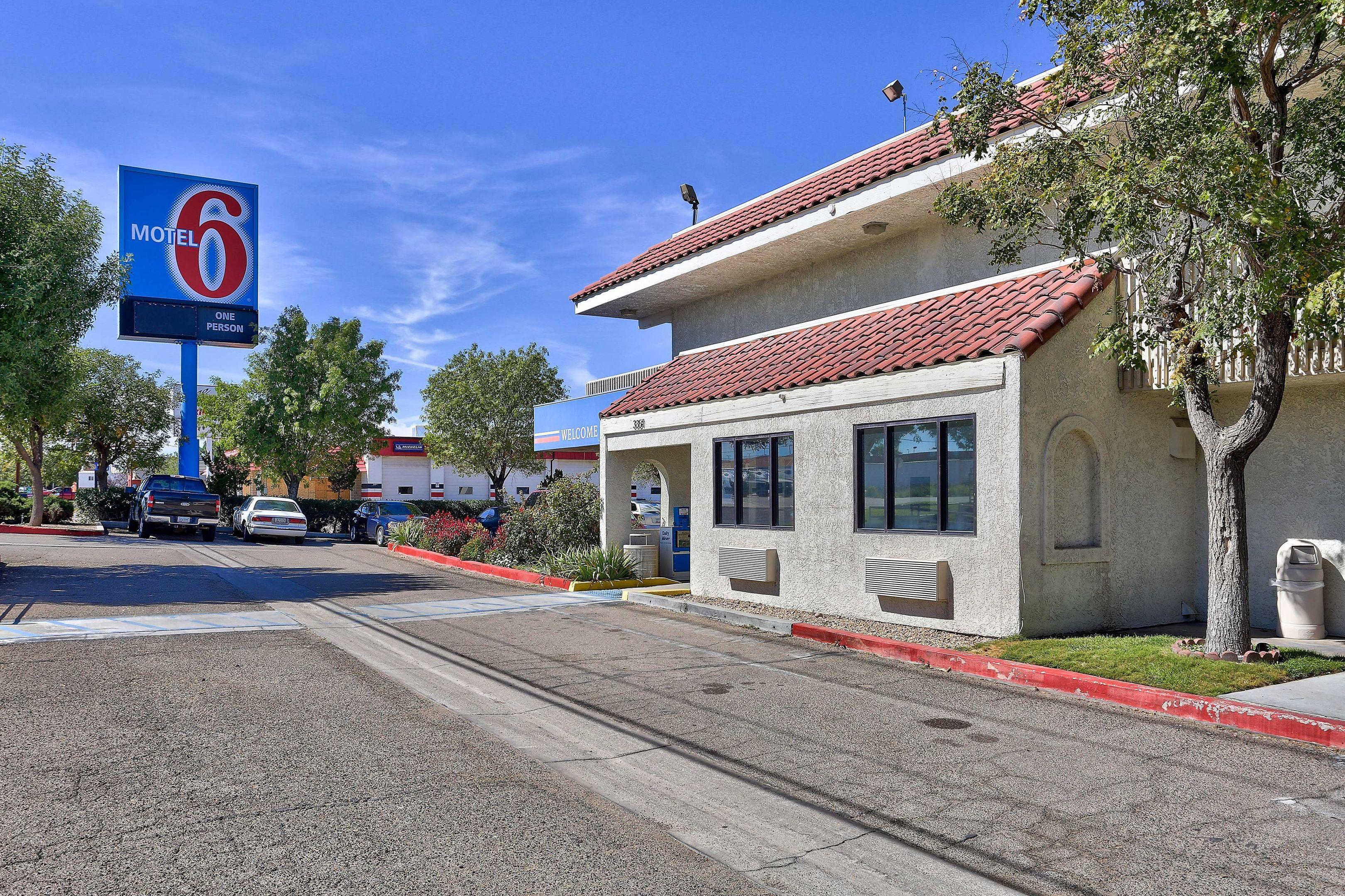 Motel 6 Kingman East — photo 4