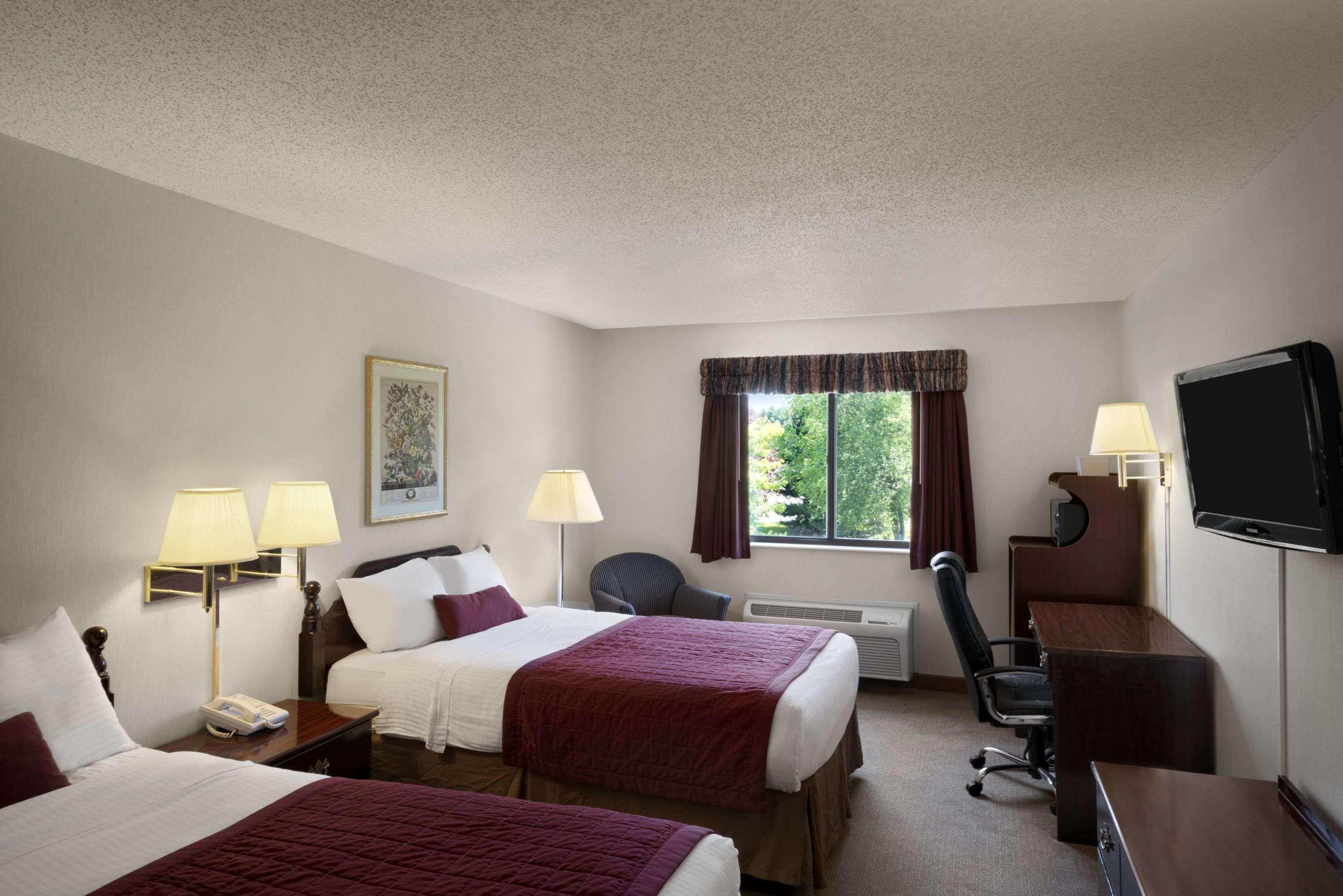 Baymont by Wyndham Whitewater — photo 5